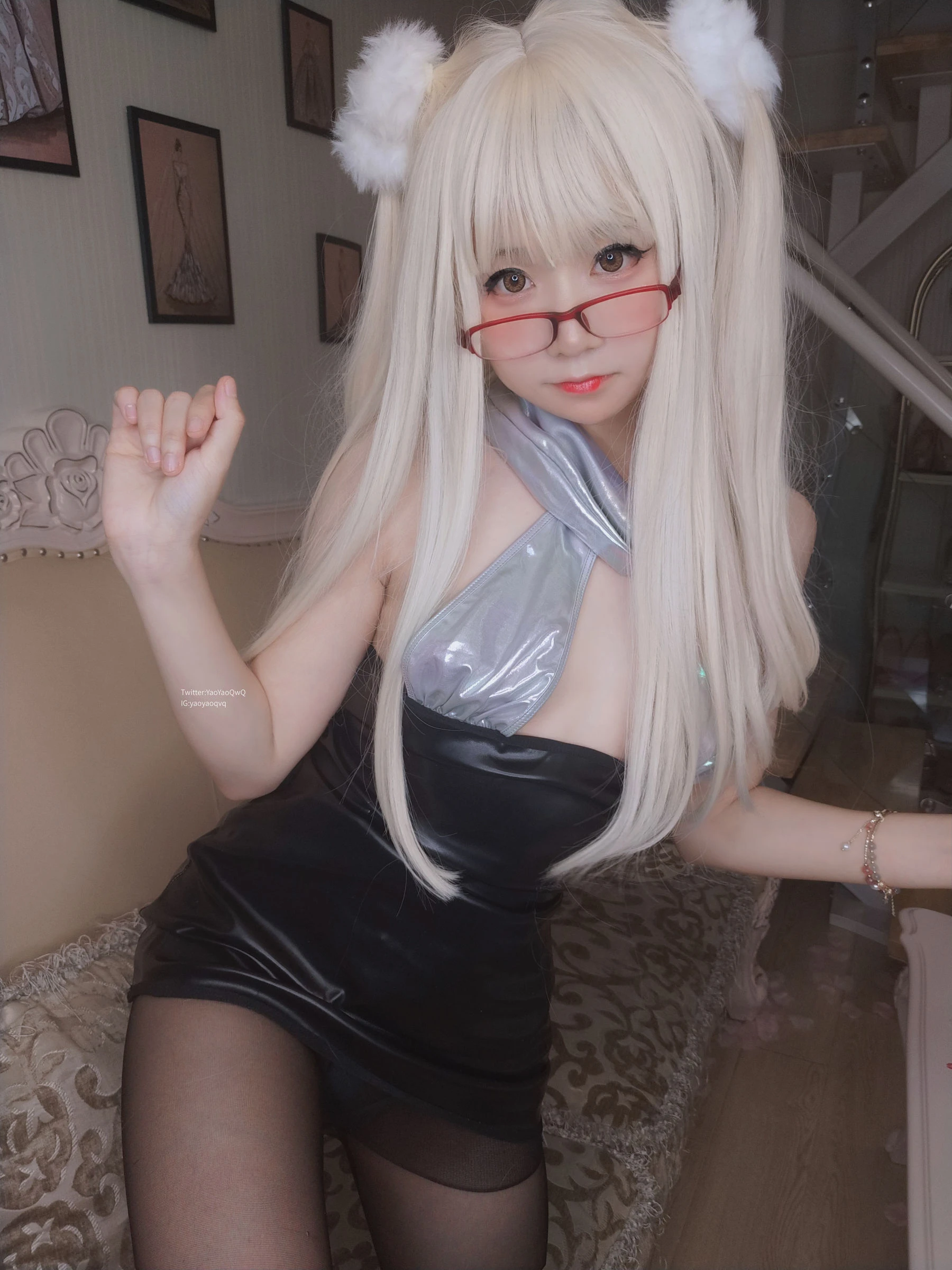 萌妹子Coser摇摇乐yoyo – 黑色长筒袜插图5