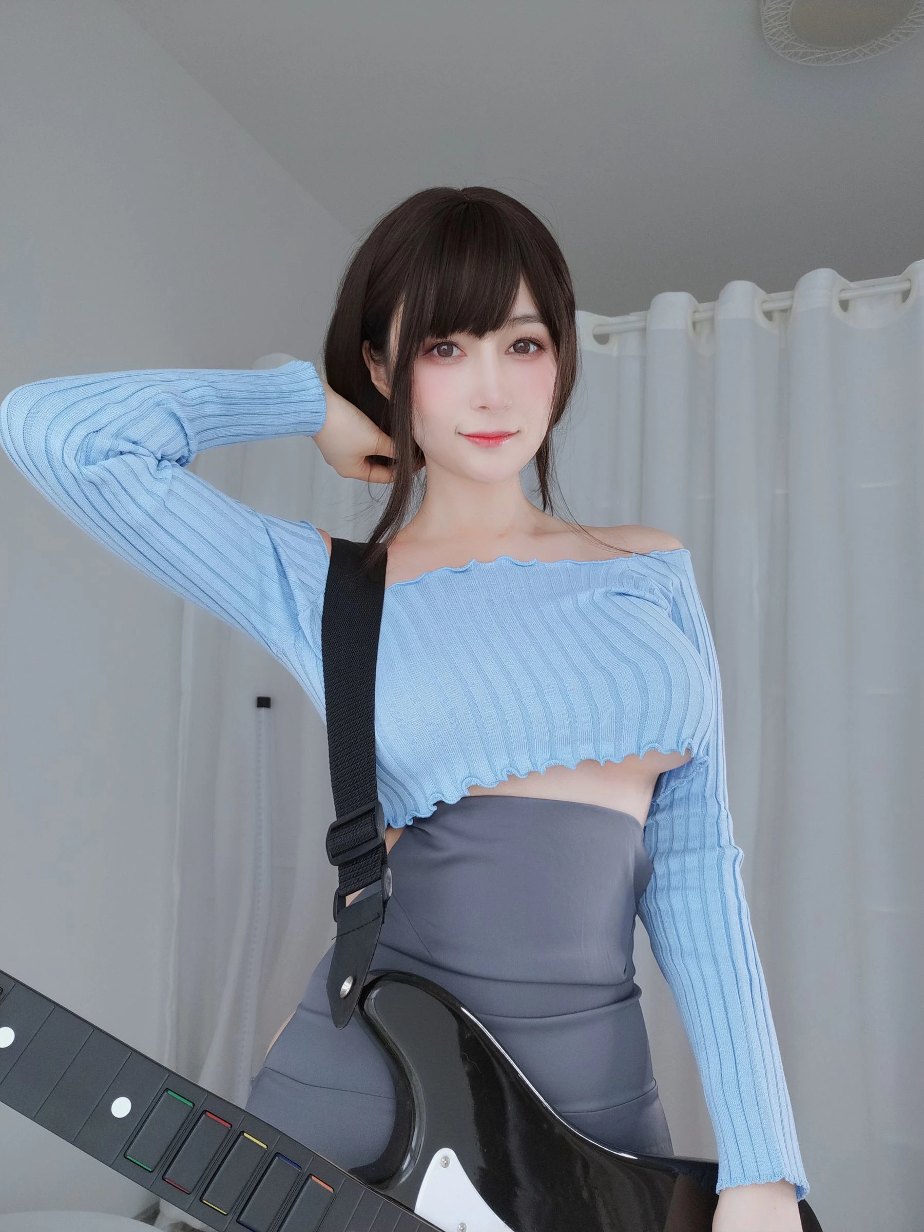 Coser小姐姐白银 – 吉他妹妹插图4