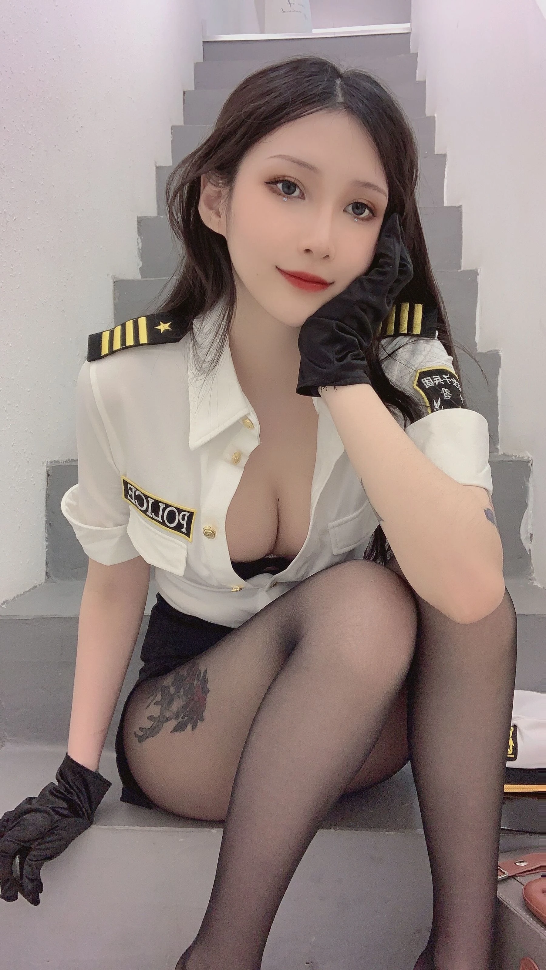 vams子 – 女警插图5
