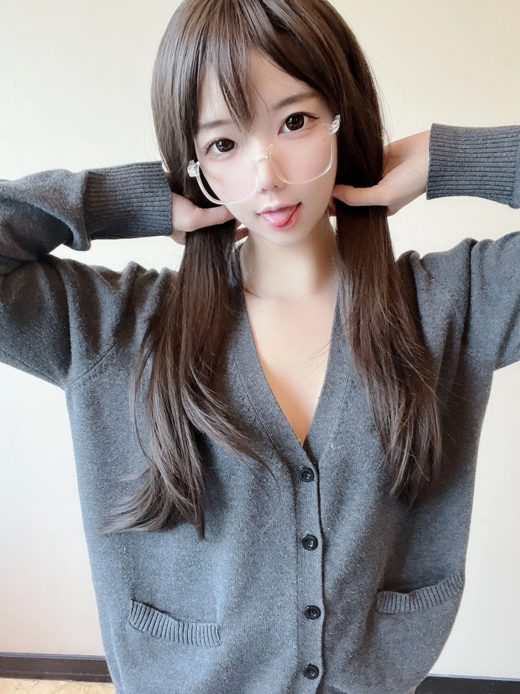 莉犬酱 – 黑丝白蕾丝高清在线欣赏-撸撸奈子