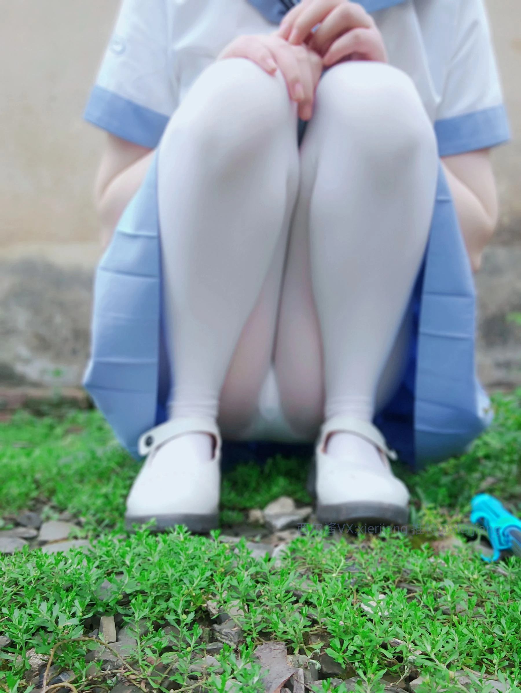 微博萌妹子西尔酱 – 青草水手服插图6