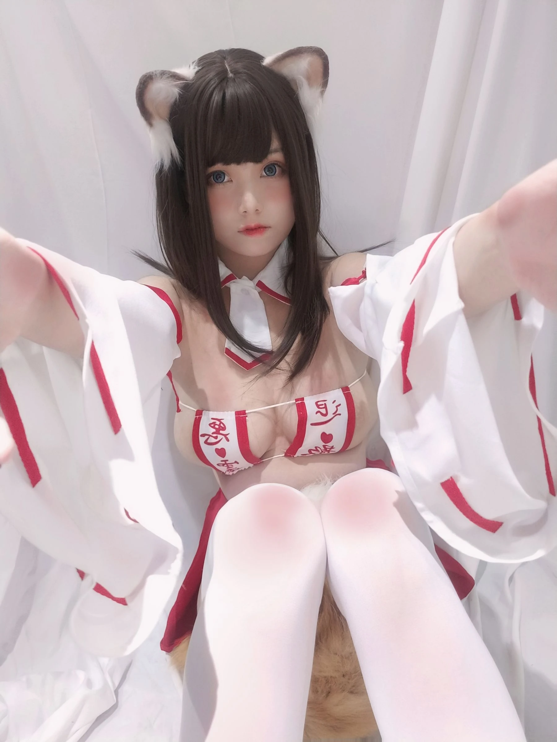 萌系小姐姐蜜汁猫裘 – 巫女小狐狸插图4