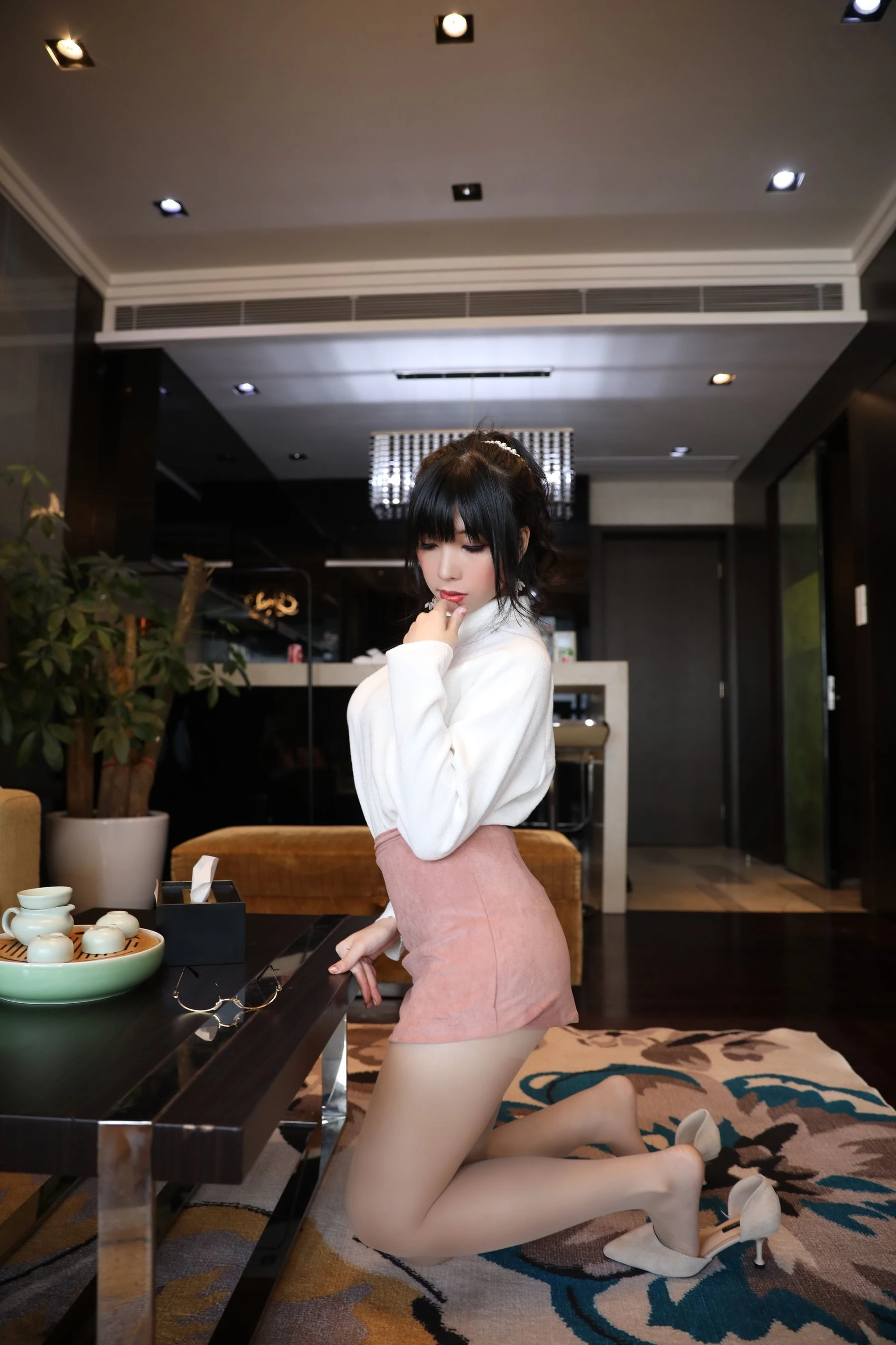二次元巨乳美女鹿野希 单马尾眼镜娘插图3