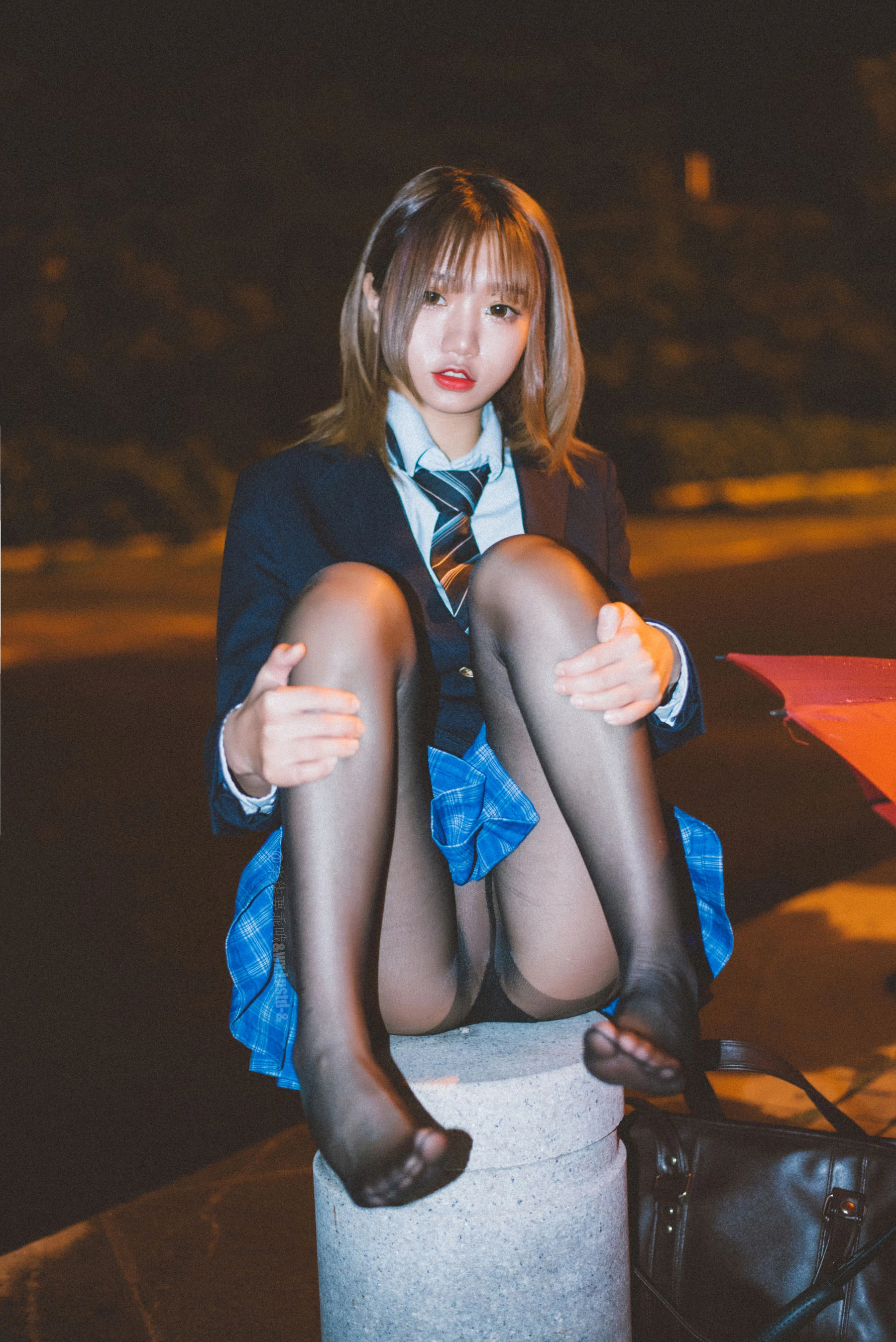 动漫博主柒柒要乖哦 – 深夜公园JK [36P]高清在线欣赏-撸撸奈子