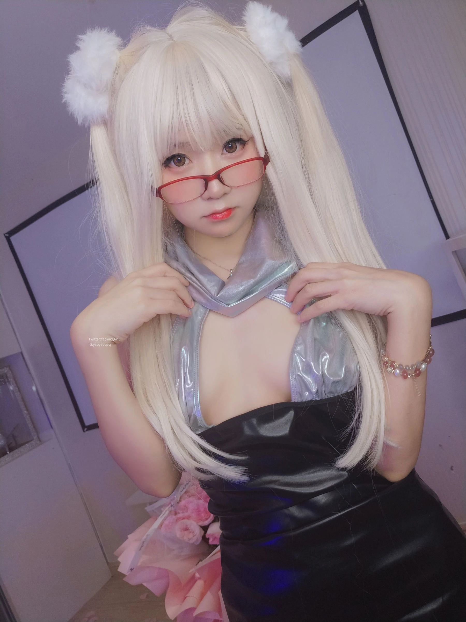 萌妹子Coser摇摇乐yoyo – 黑色长筒袜插图3