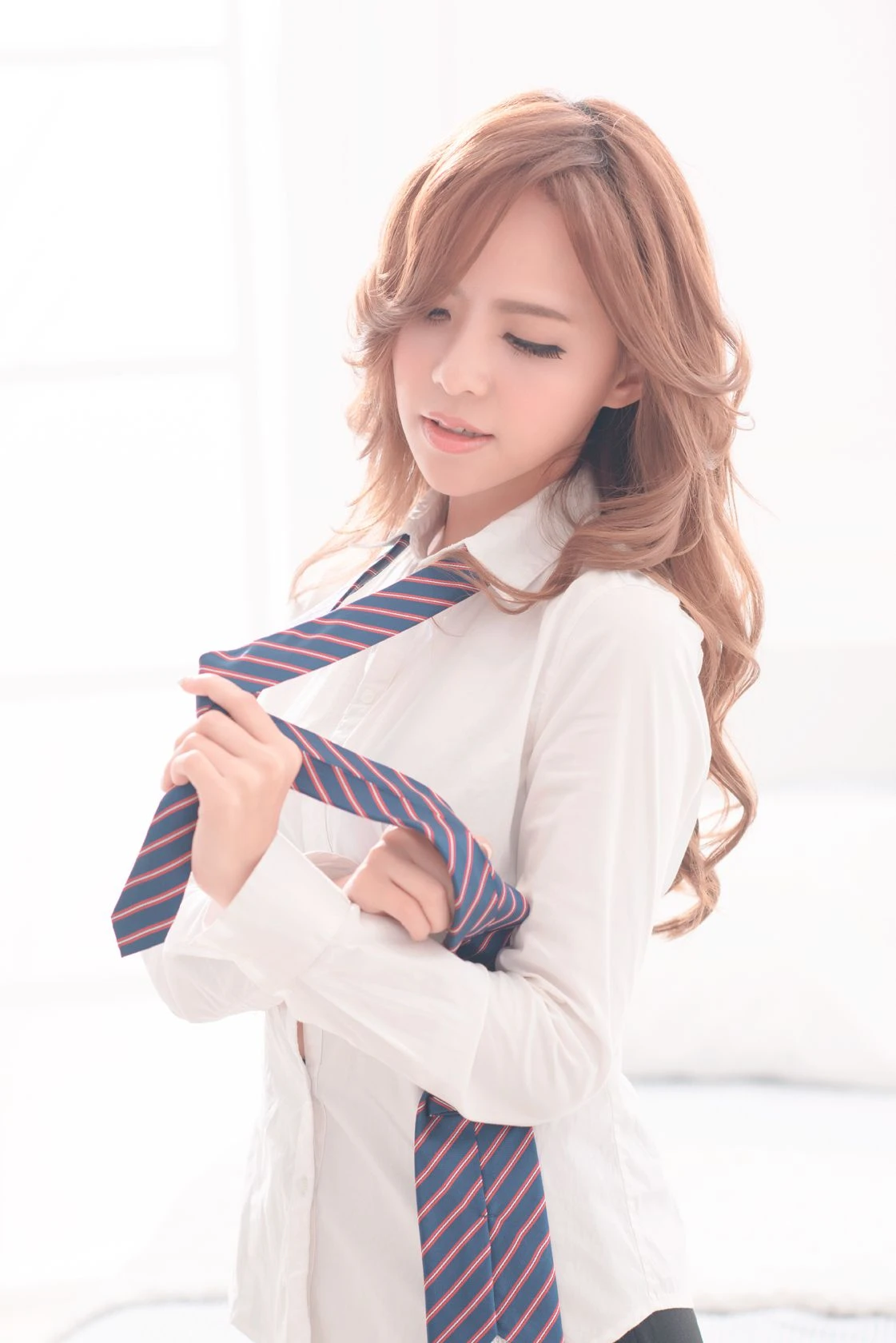 网络美女模特Kitty《老师教你系领带》领带特辑插图3