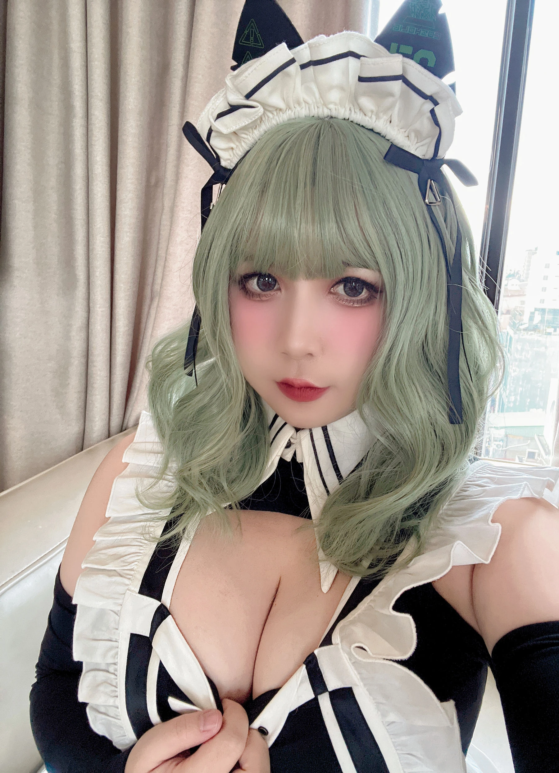 Uy Uy – Cyber Maid插图4