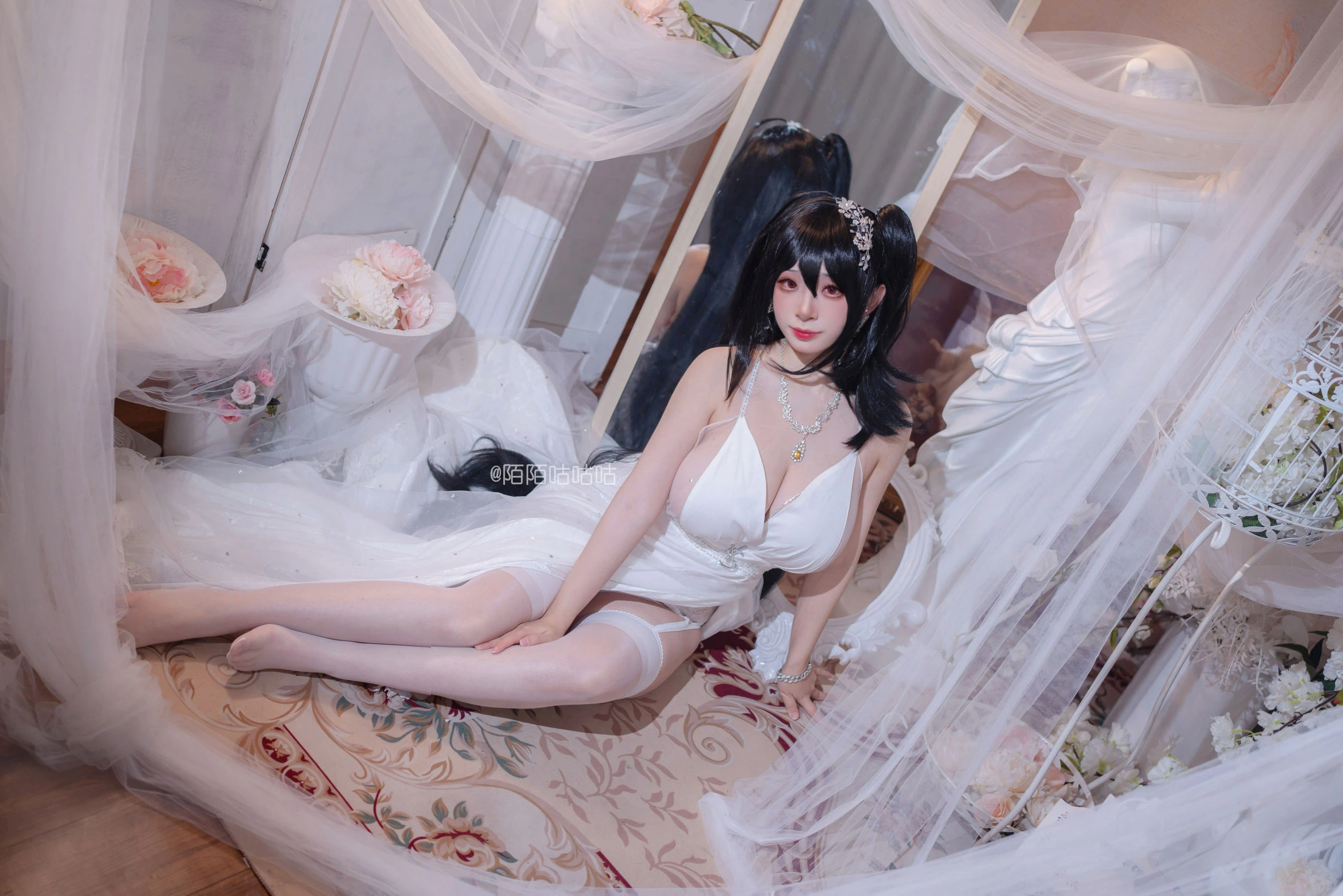 Cosplay美女韶陌陌 – 大凤 婚纱高清在线欣赏-撸撸奈子