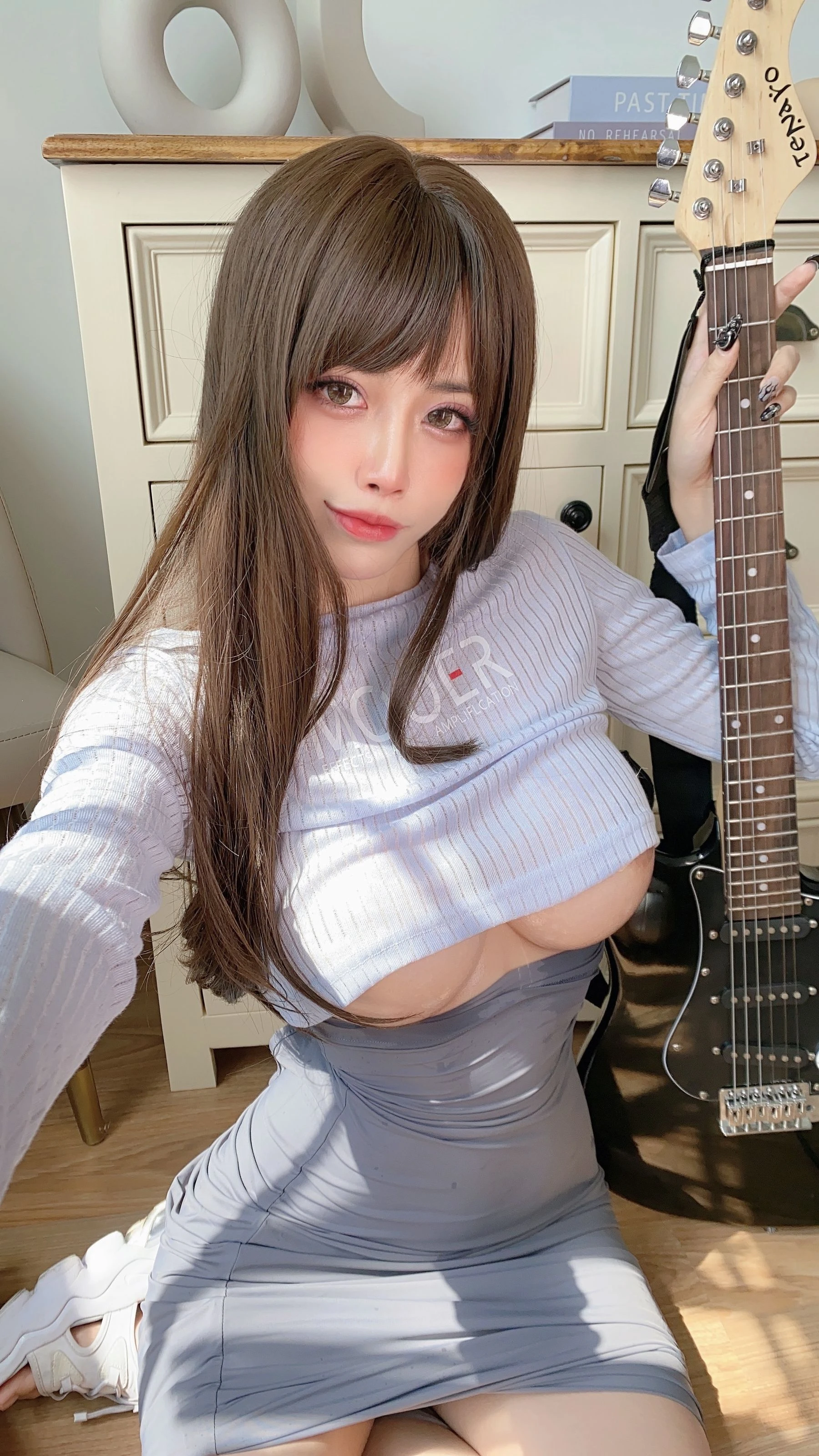 日本性感萝莉Byoru – 吉他妹妹插图2