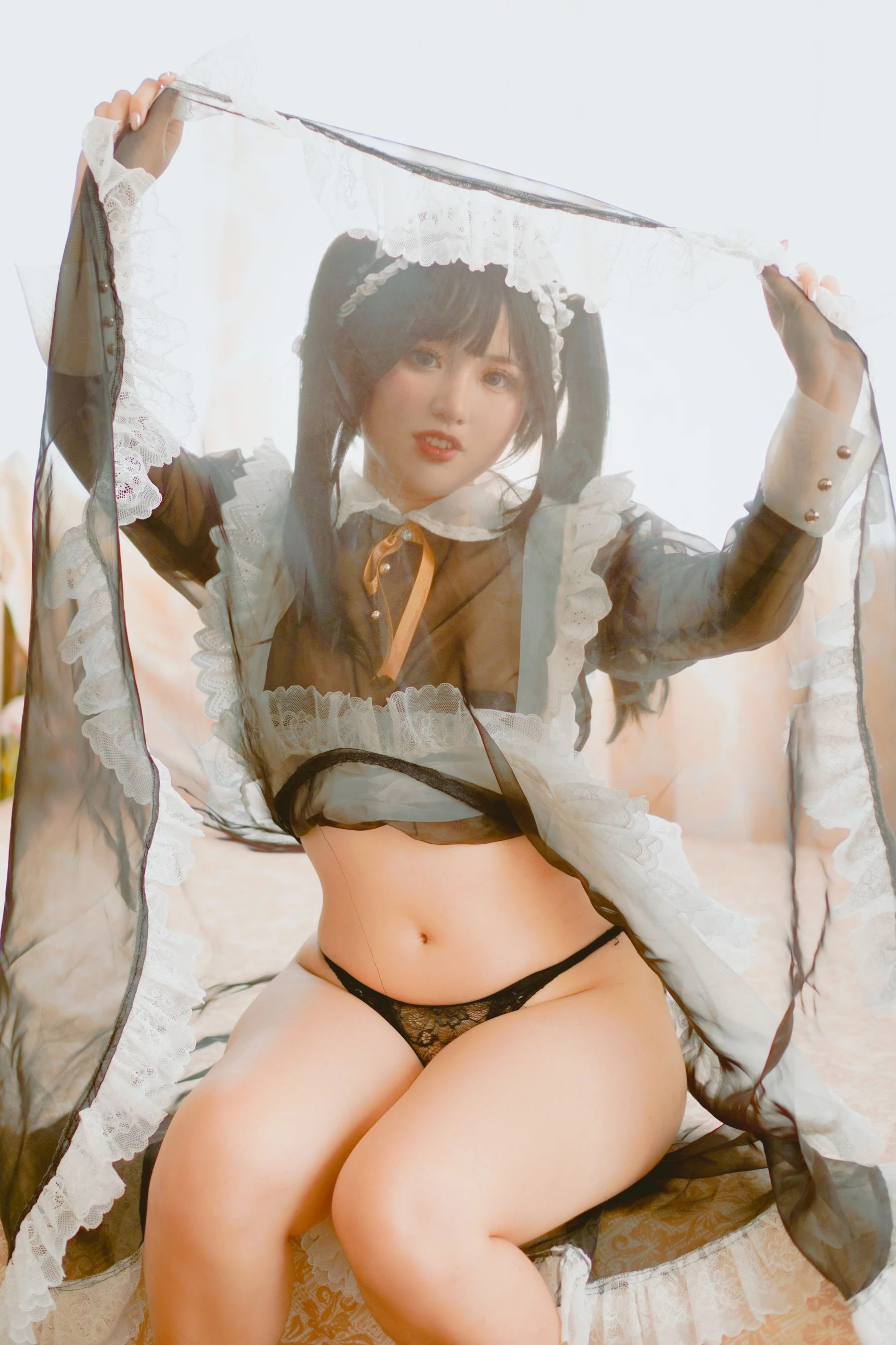 Chono Black – Transparent Maid插图1