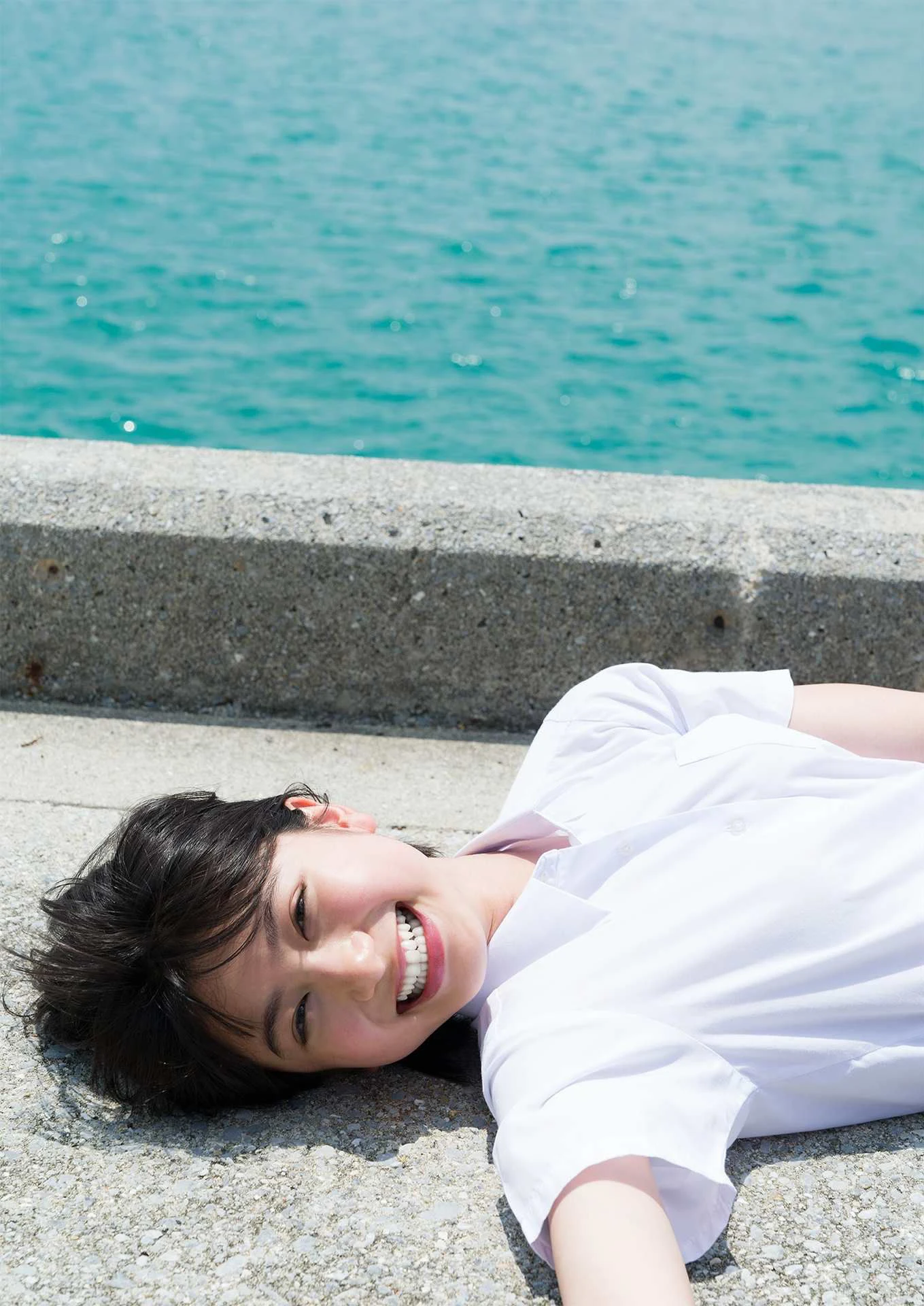 Ikema Natsumi 池間夏海写真集 「なつみ」写真集插图1