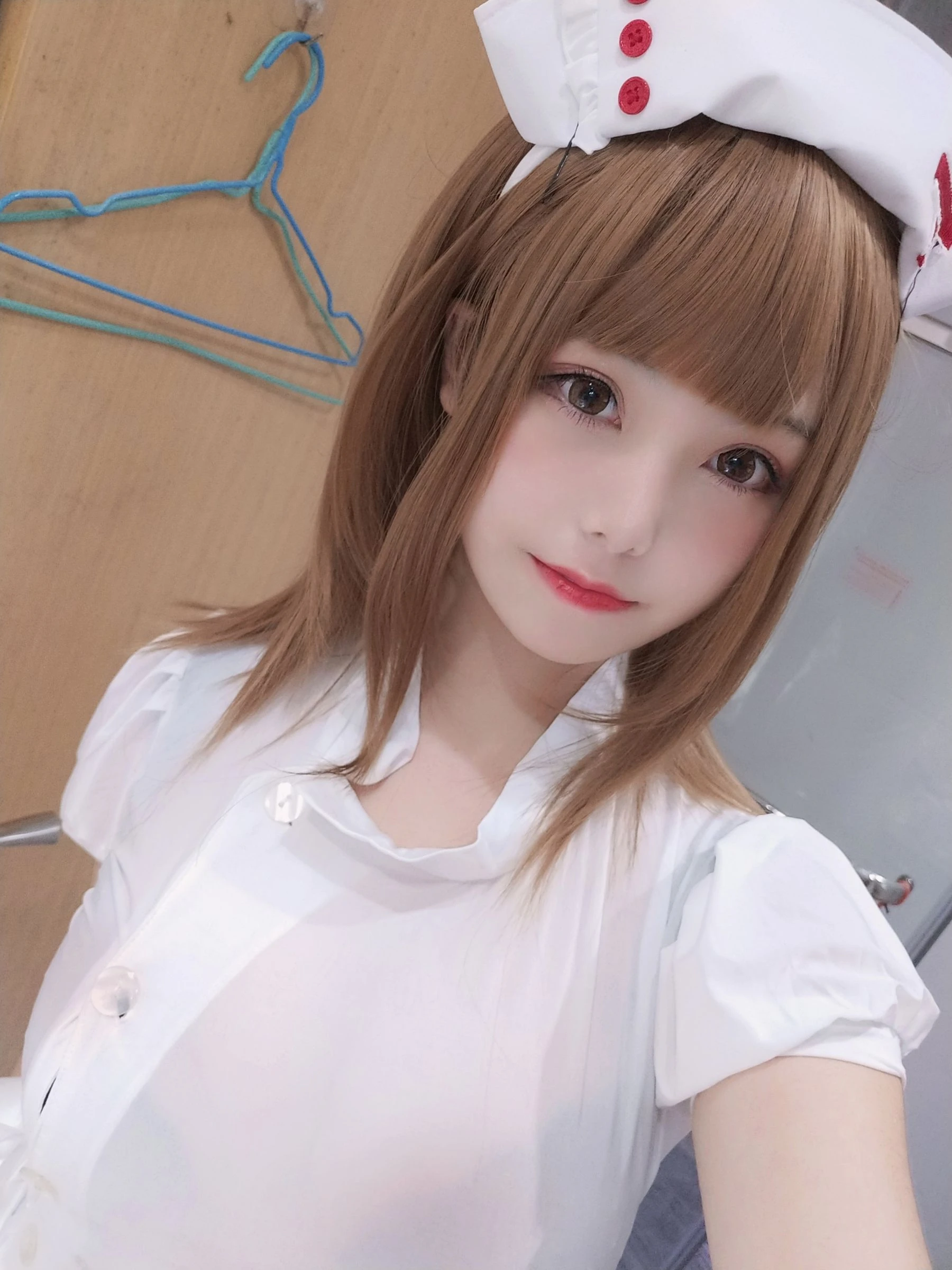 萌系小姐姐蜜汁猫裘 – 小护士高清在线欣赏-撸撸奈子