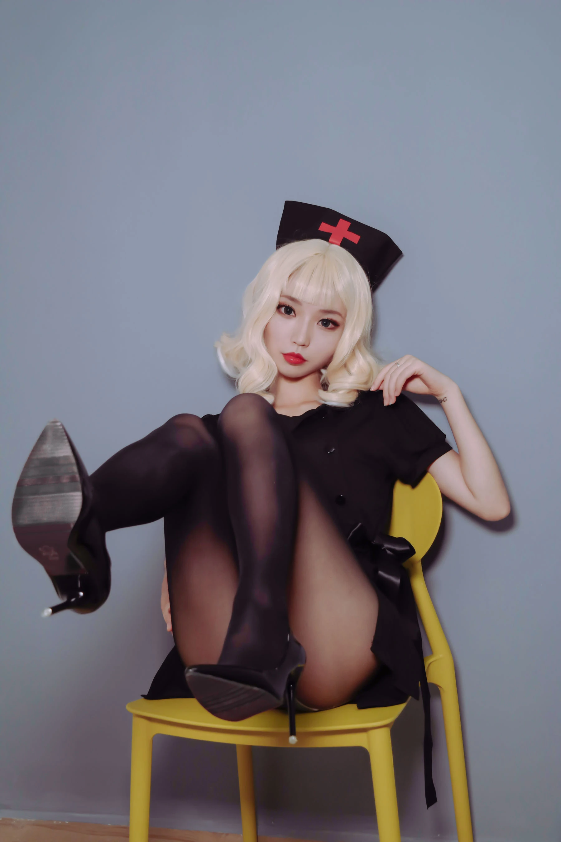 萌妹白易子教主 – 黑化护士插图4