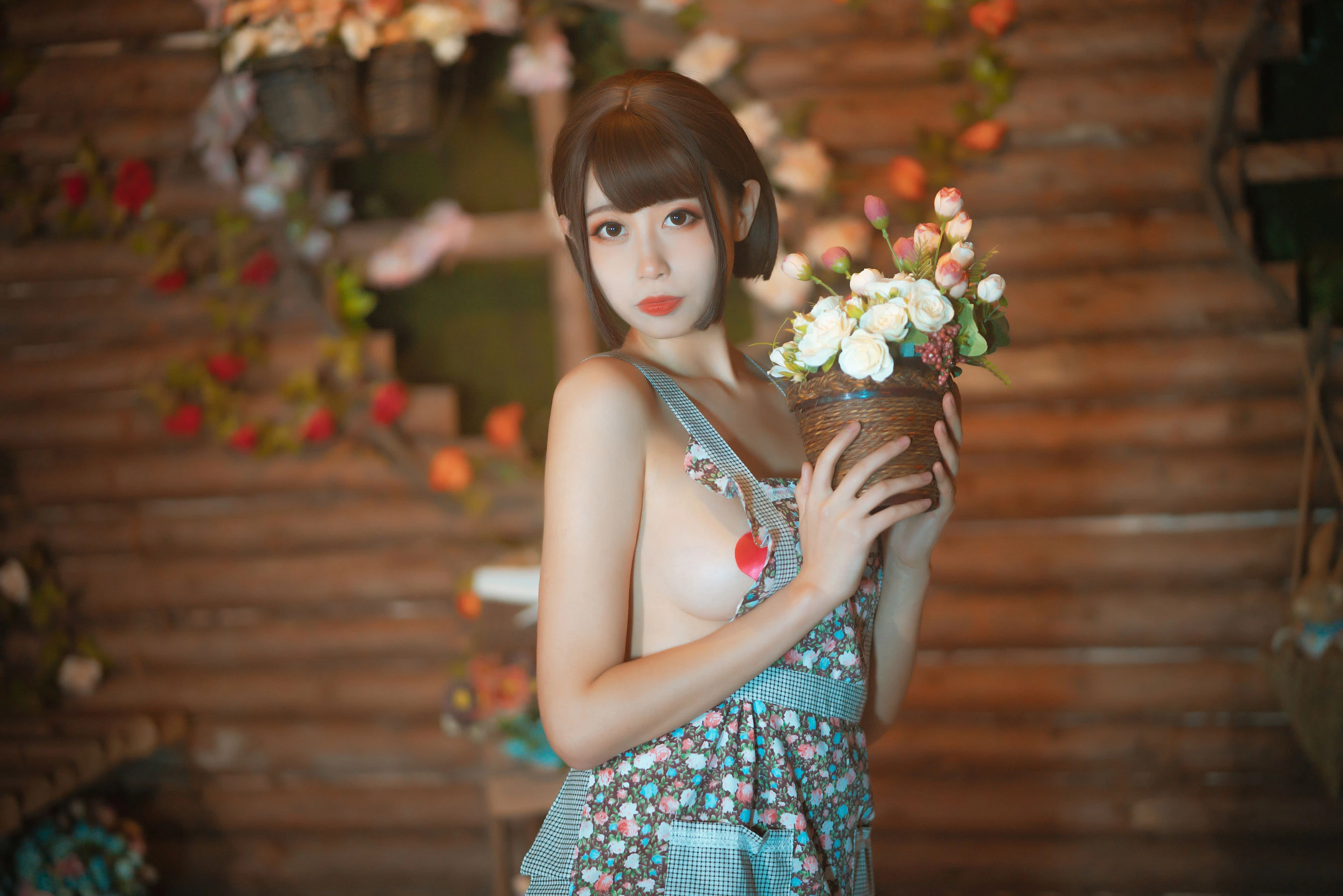 萌妹奈汐酱nice 勤劳的老板娘插图2
