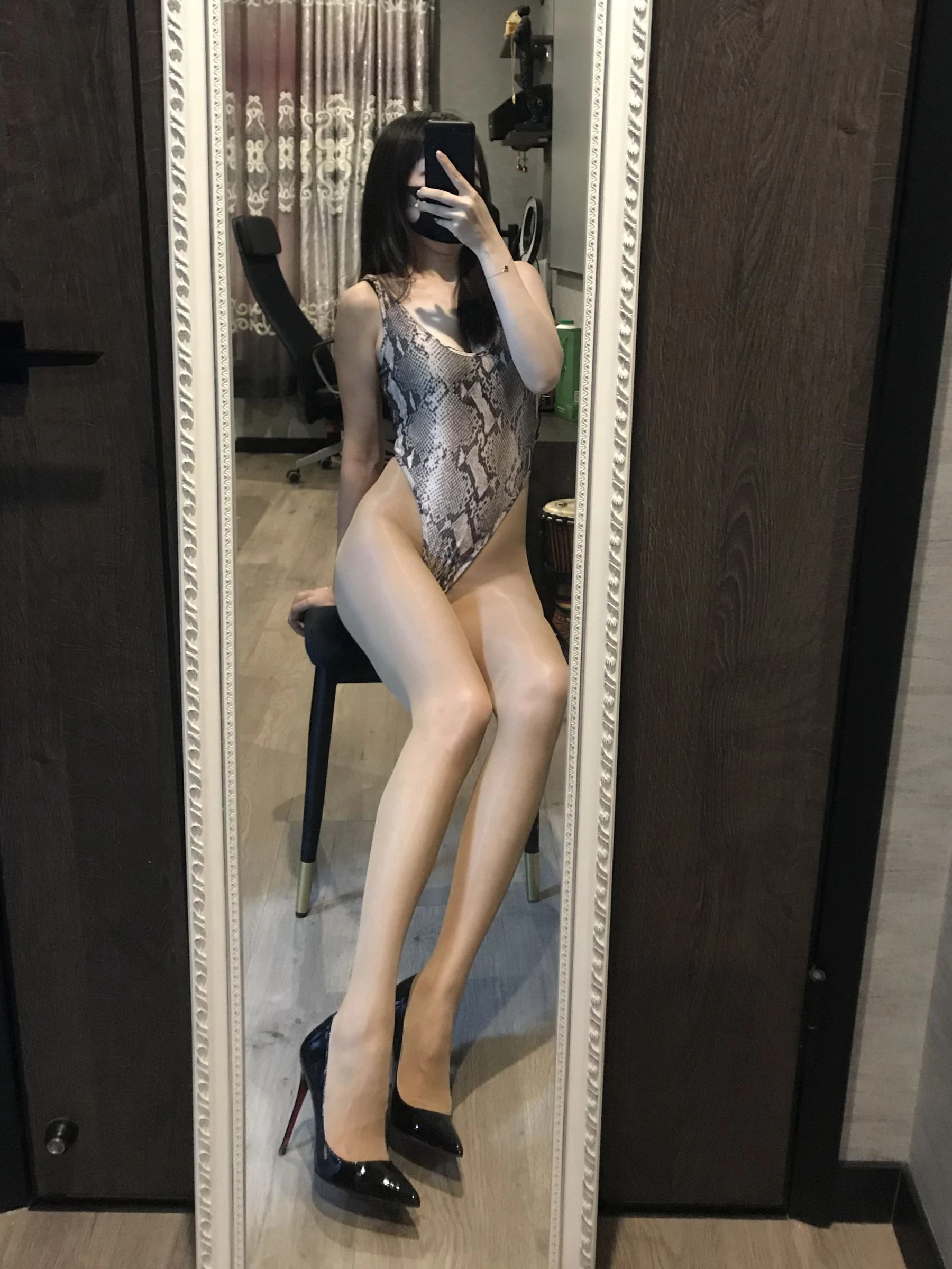 丝足博主麋鹿_Monroe 2020.06.20 丝享高清在线欣赏-撸撸奈子
