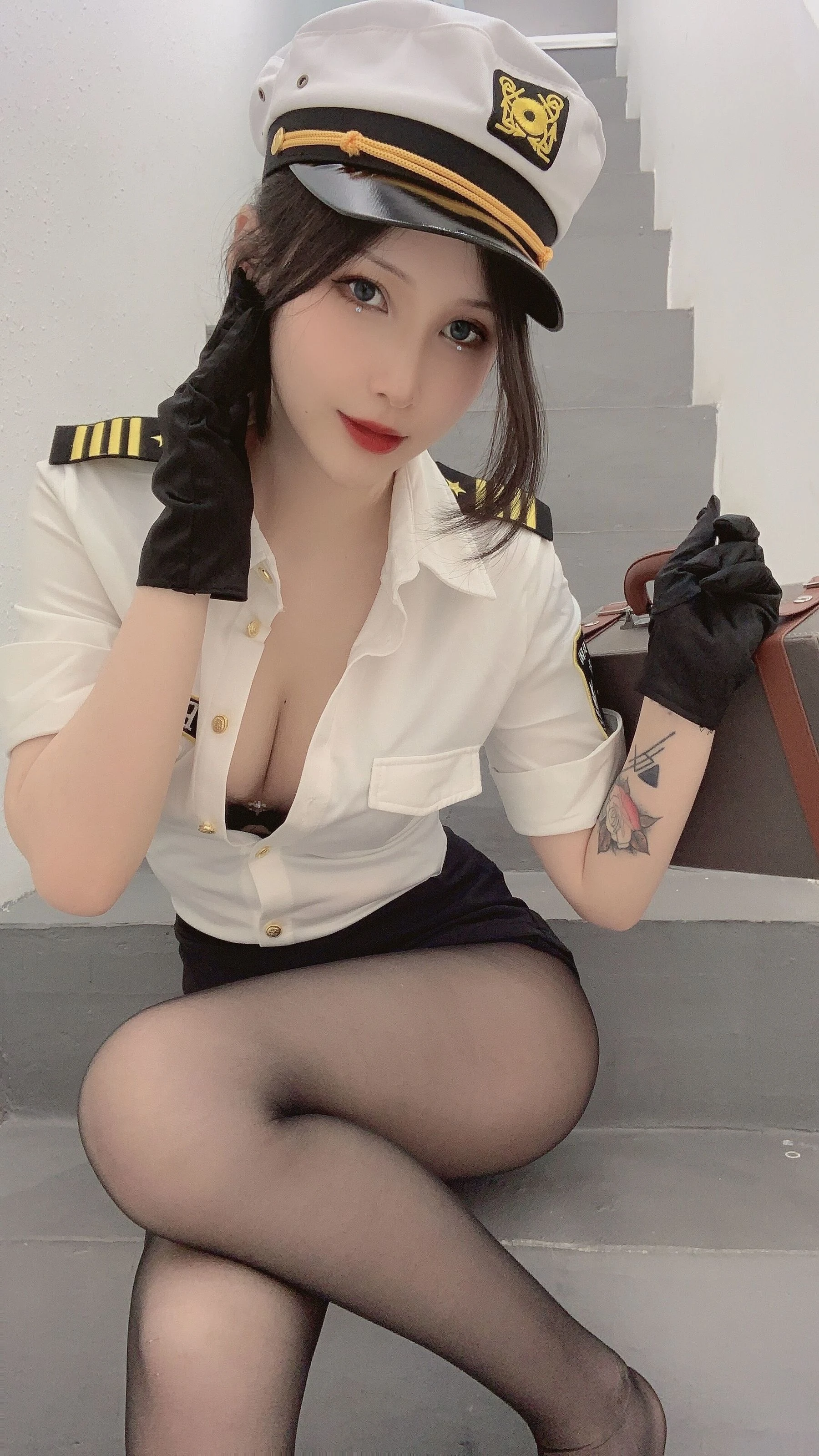 vams子 – 女警插图3