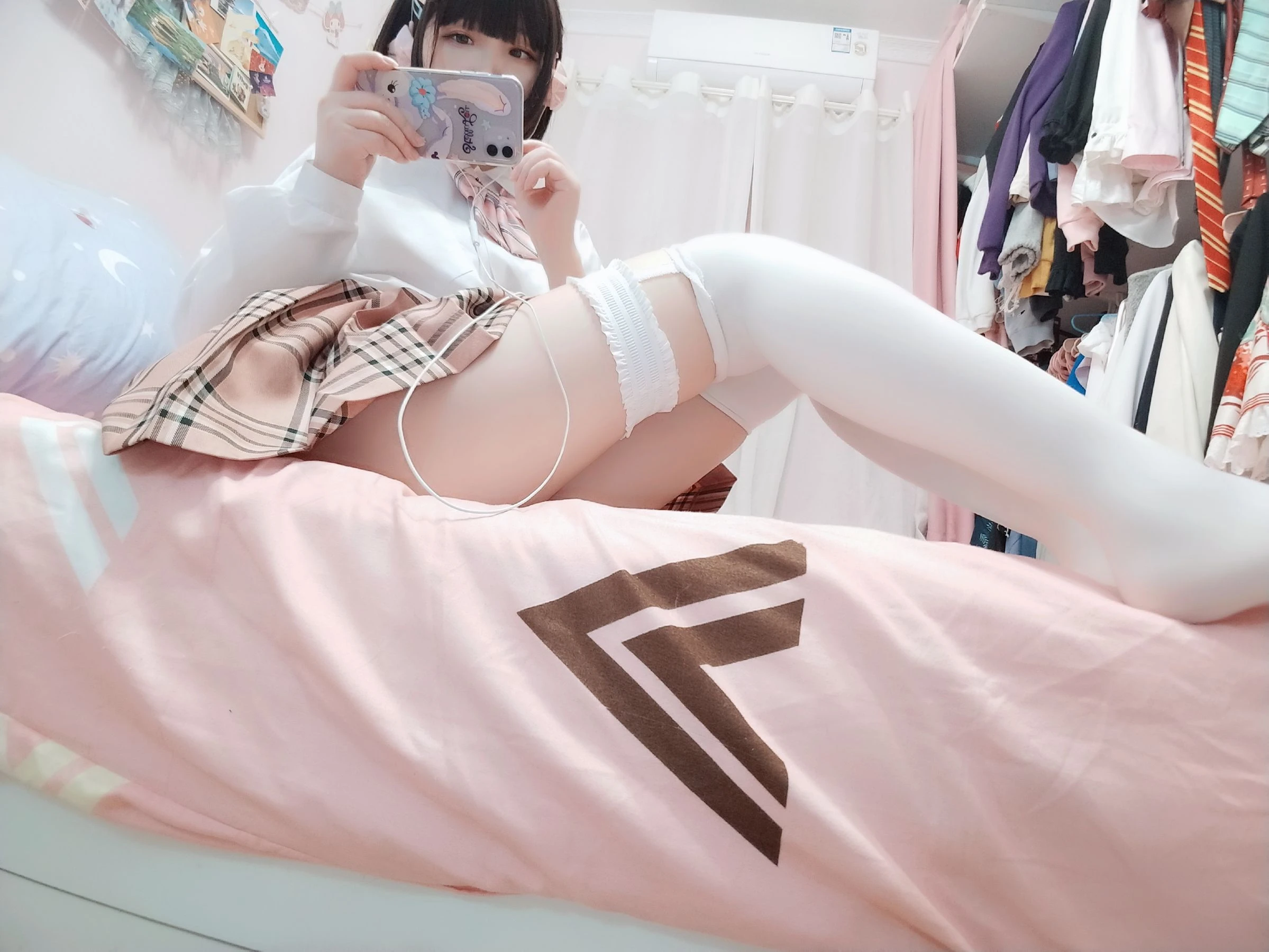 二次元美女古川kagura – 白丝JK插图8