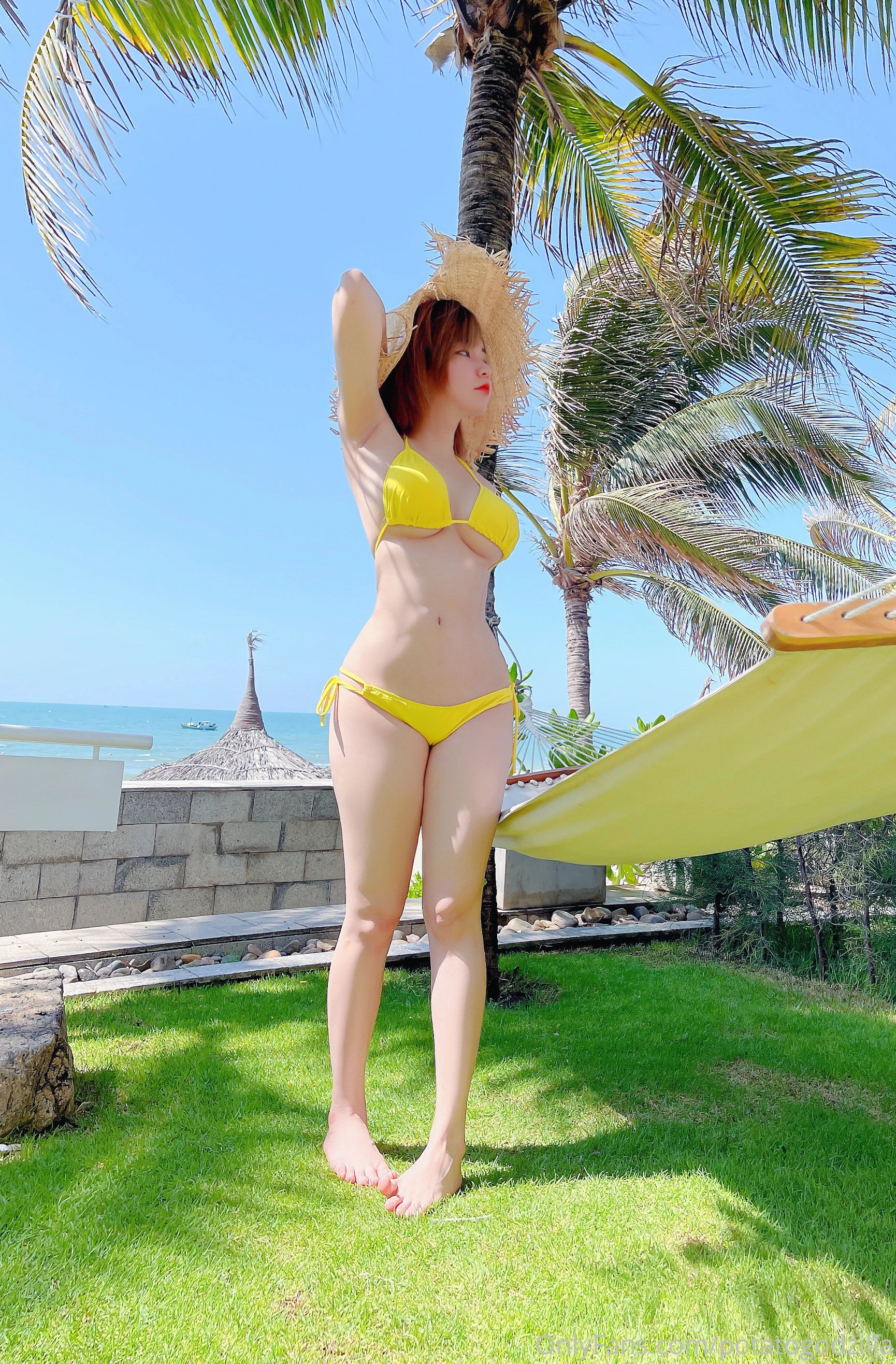 Coser小姐姐Potato Godzilla – Yellow Bikini插图6