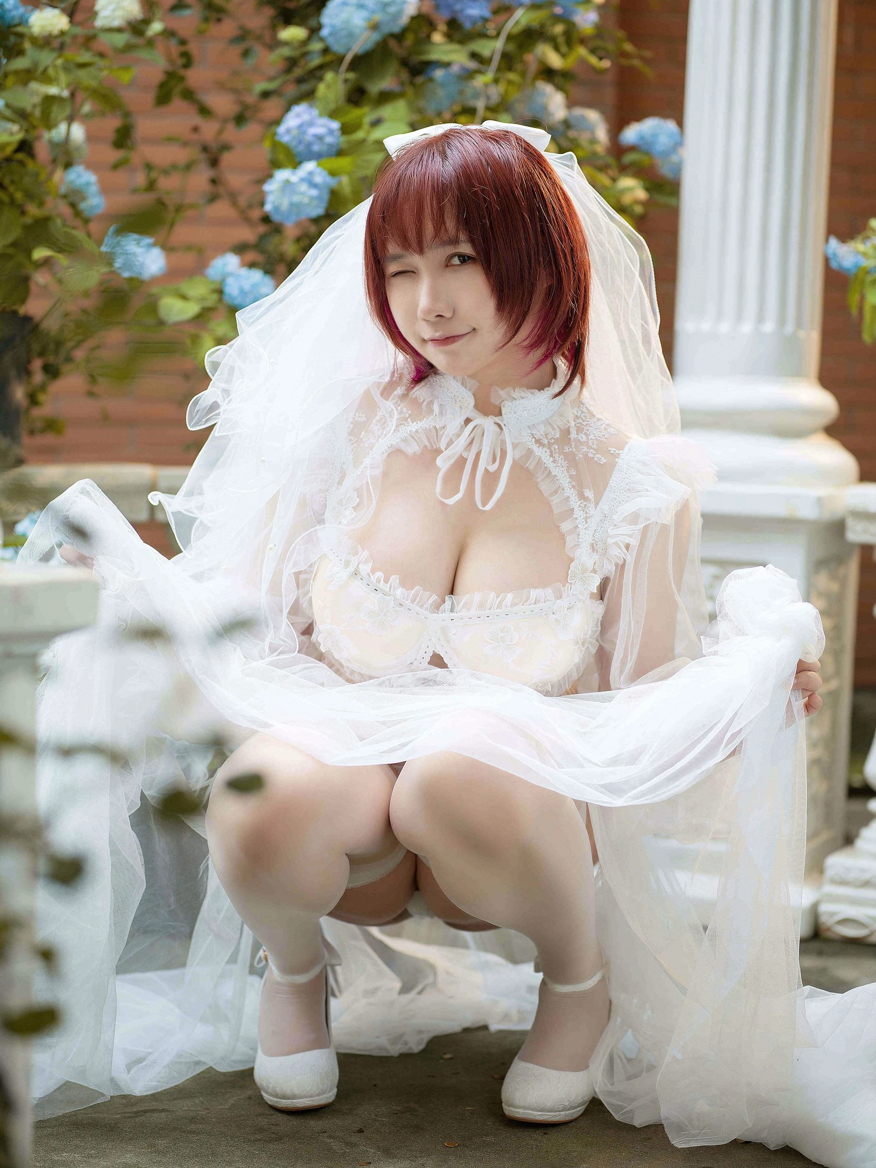 麻花麻花酱 – 黑白婚纱插图1