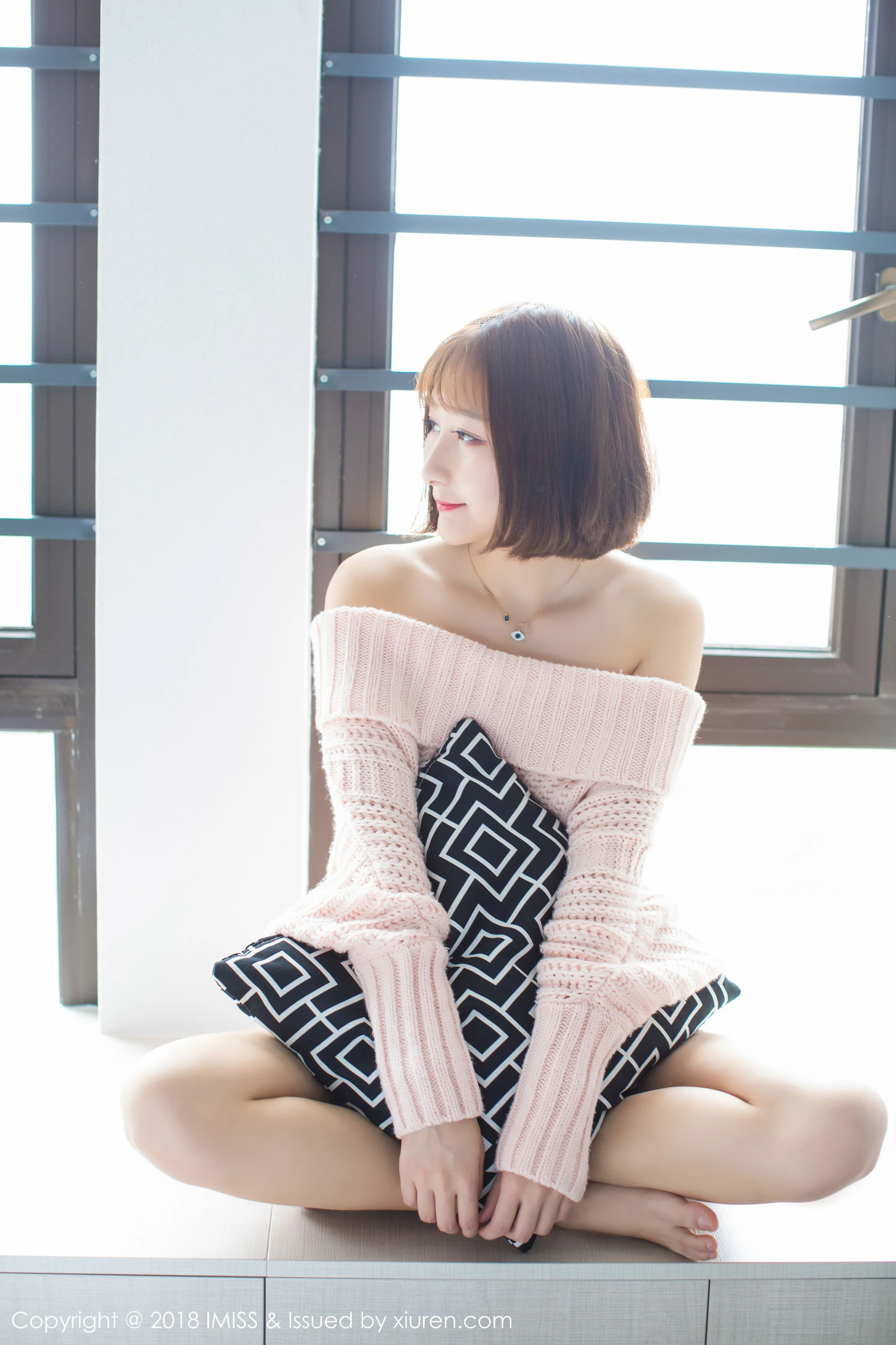 九尾Ivy-《性感极致的丝袜美腿诱惑》 爱蜜社IMiss Vol.240插图6