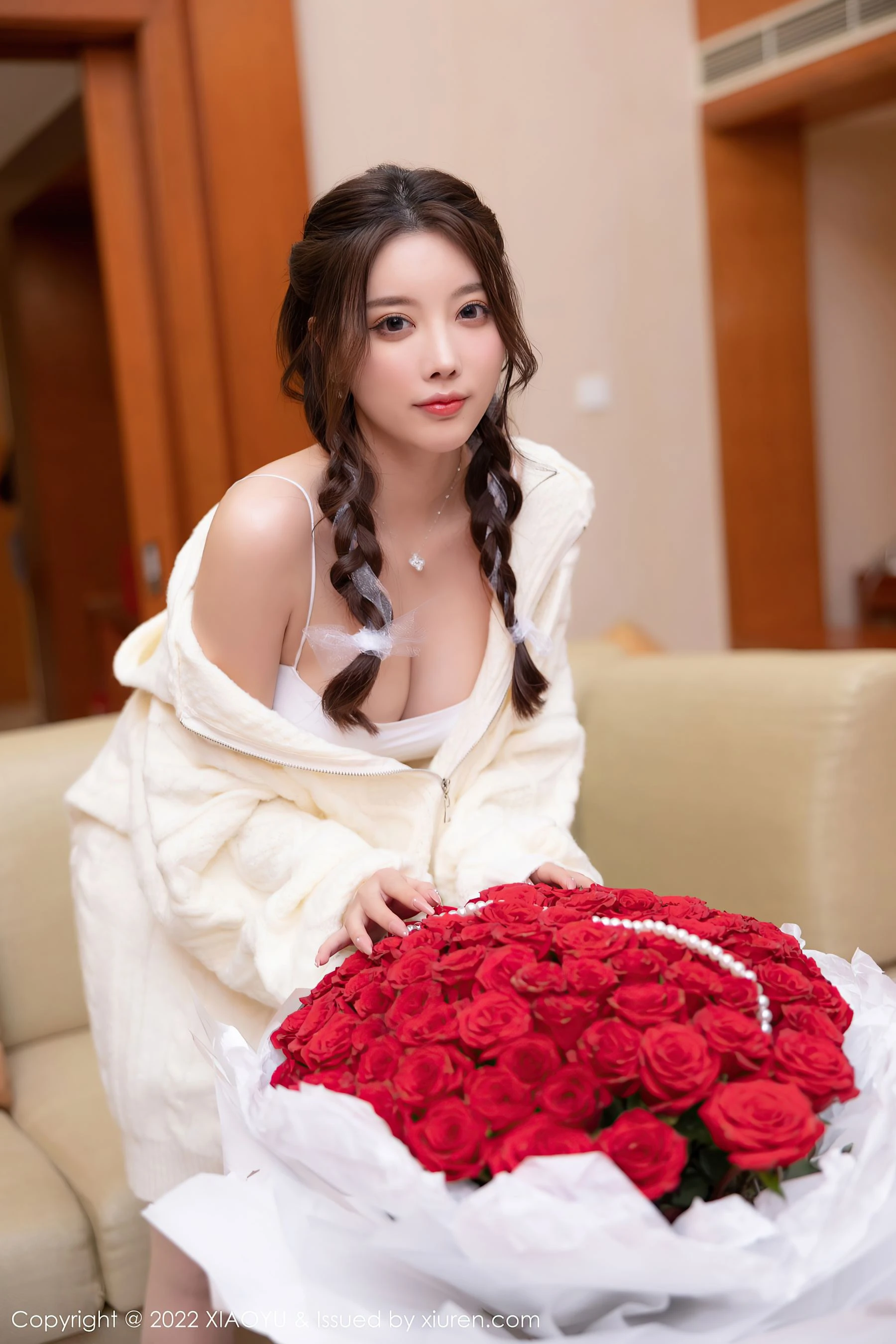 语画界 VOL.729 杨晨晨Yome高清在线欣赏-撸撸奈子