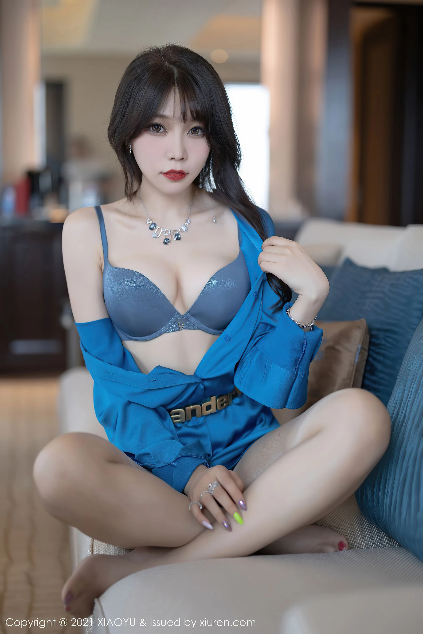语画界 Vol.568 芝芝Booty高清在线欣赏-撸撸奈子