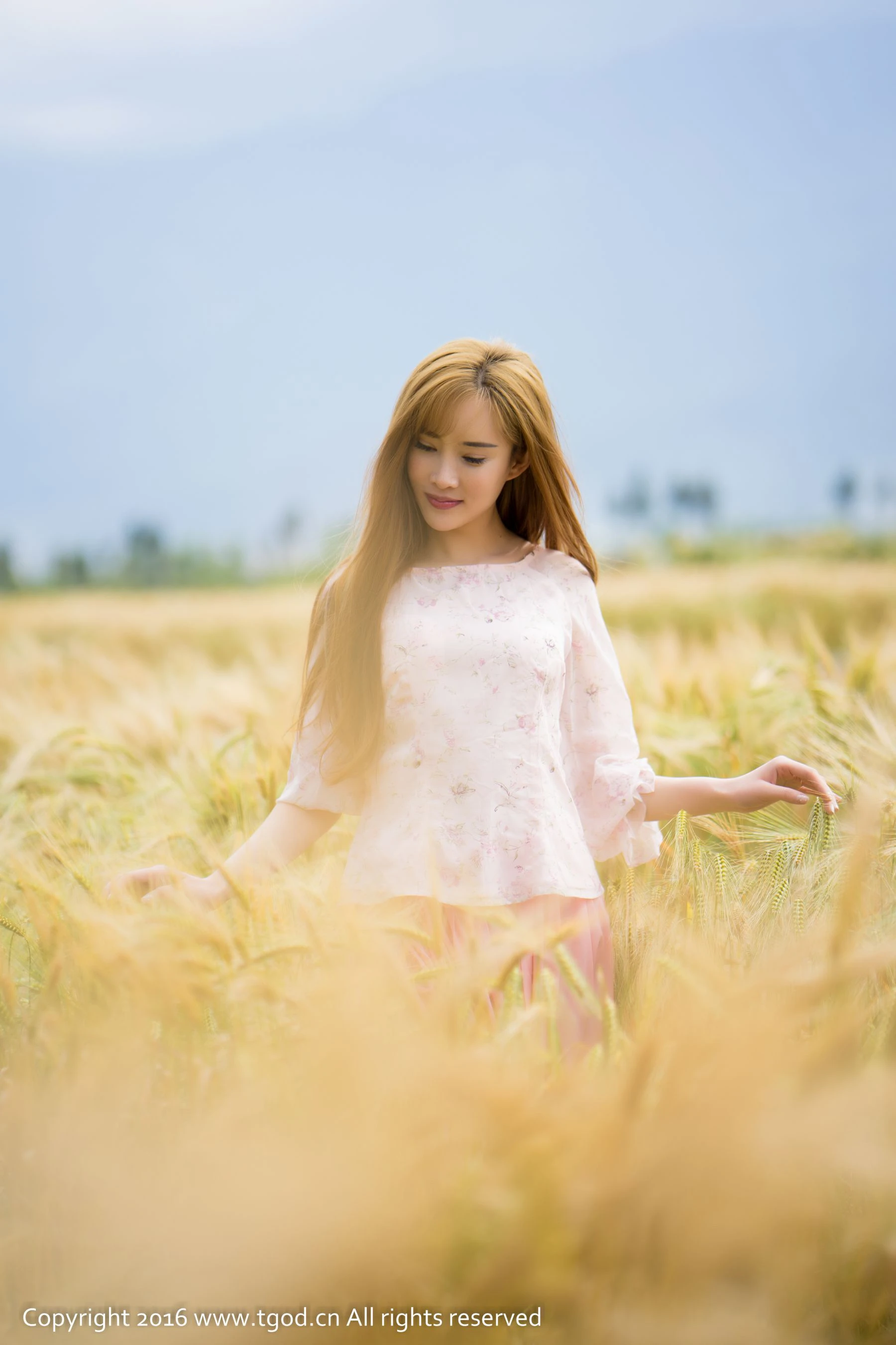 土肥圆矮《大理旅拍》大胆外拍 推女神/尤蜜荟插图1