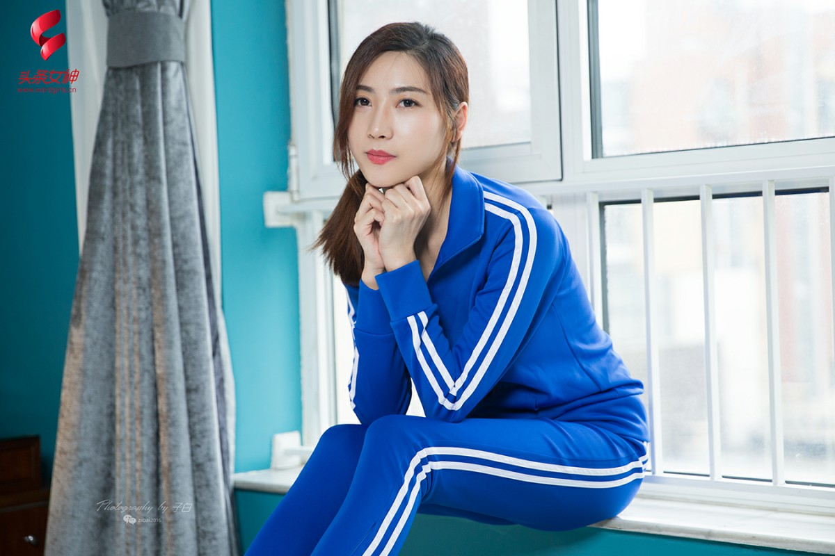 [TouTiao头条女神]2019.08.12 舒文 校园的早晨-撸撸奈子