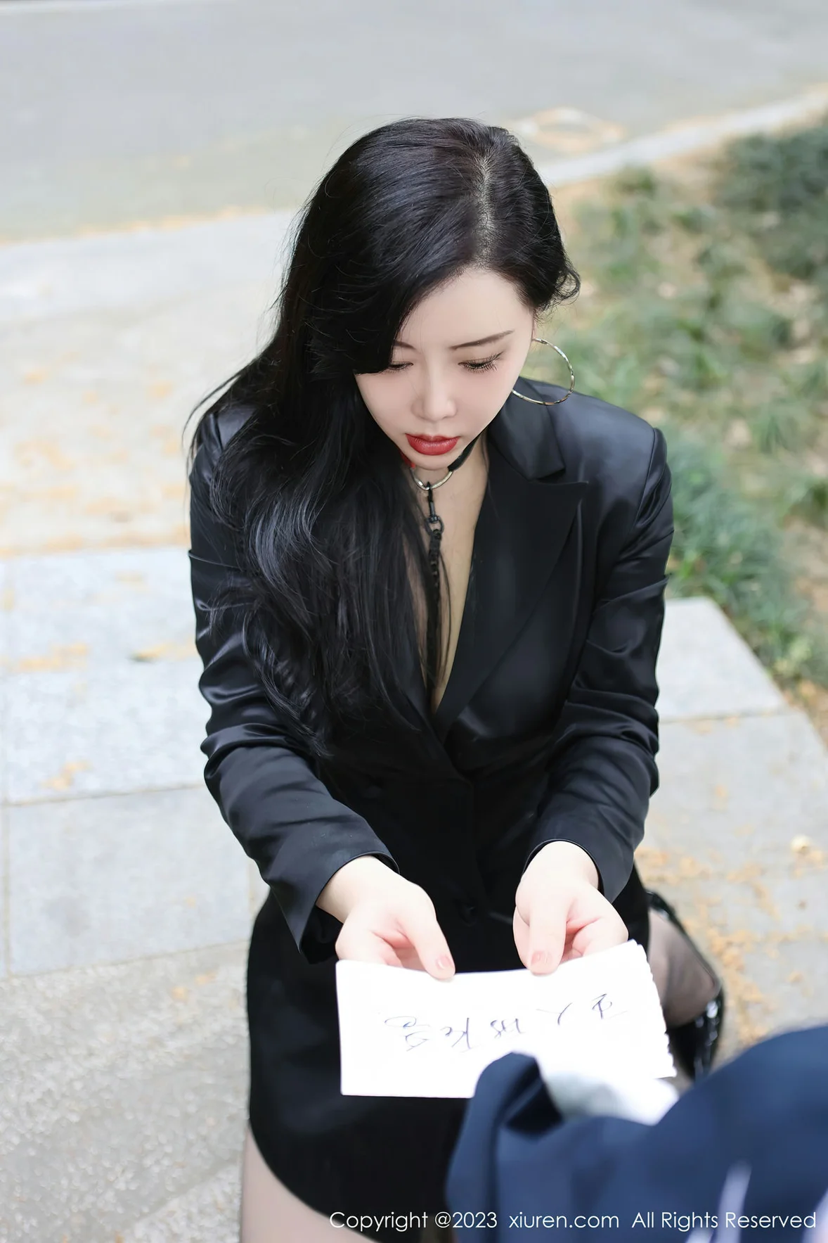 XiuRen 秀人 No.6950 王婉悠Queen 户外sm性感写真 [84P]插图4
