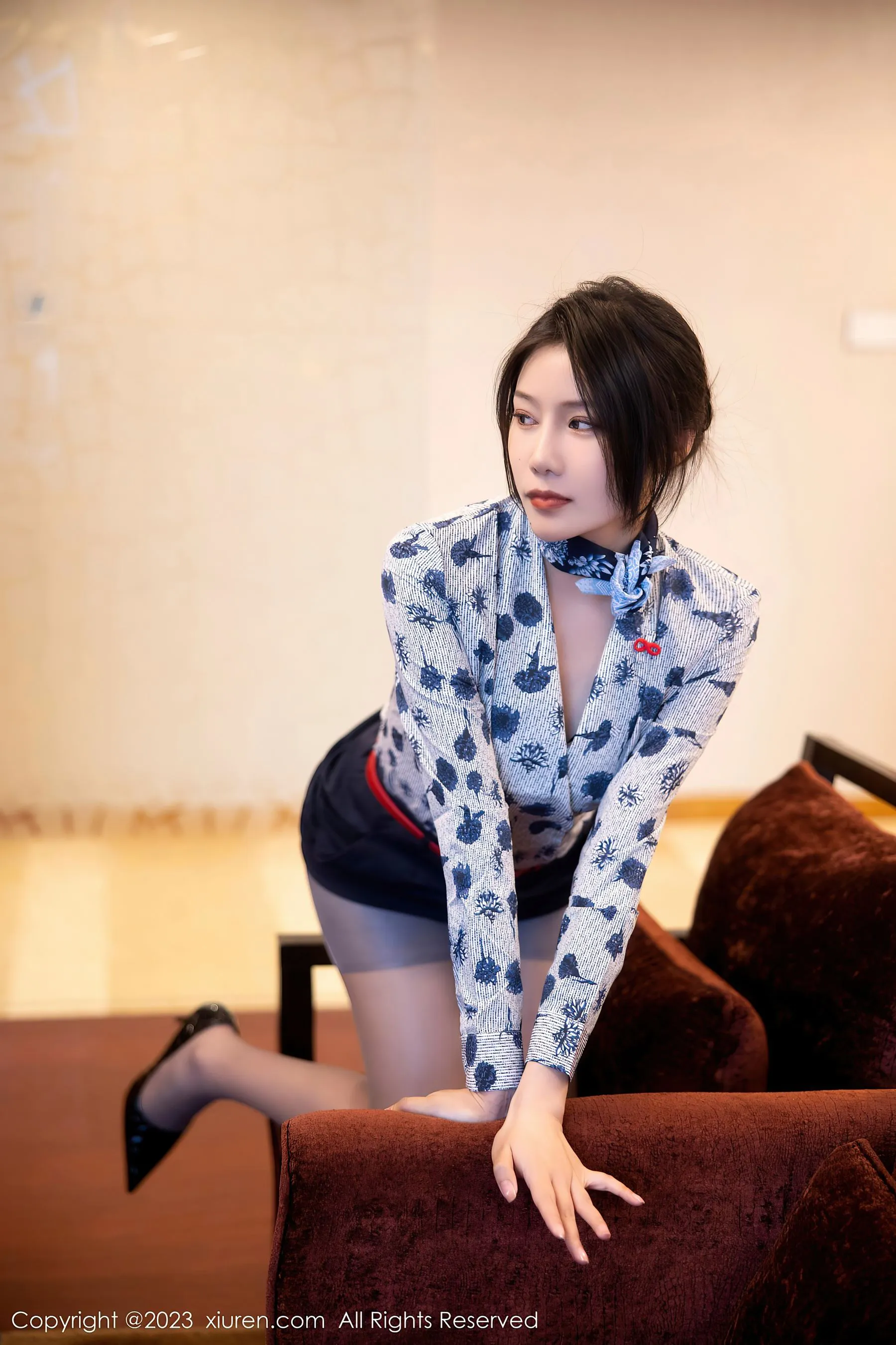 秀人网 No.6338 王楚璇 新人制服短裙插图4