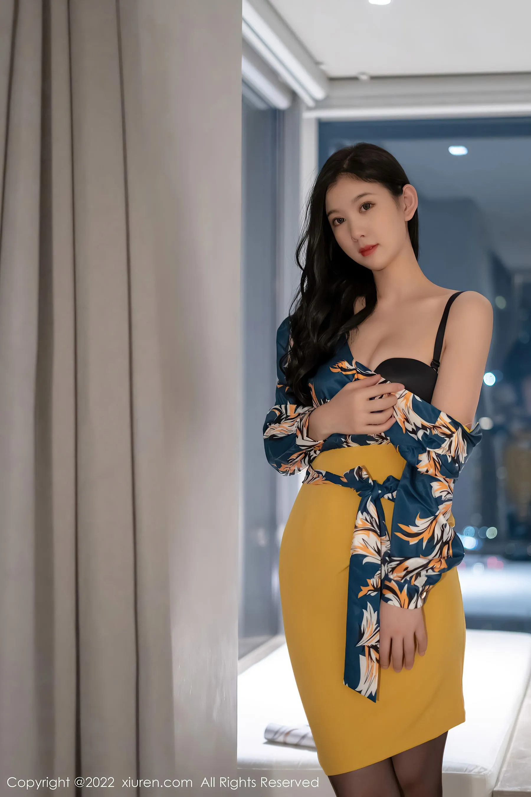 秀人网 No.4880 李雅柔182CM 黑丝美腿插图2