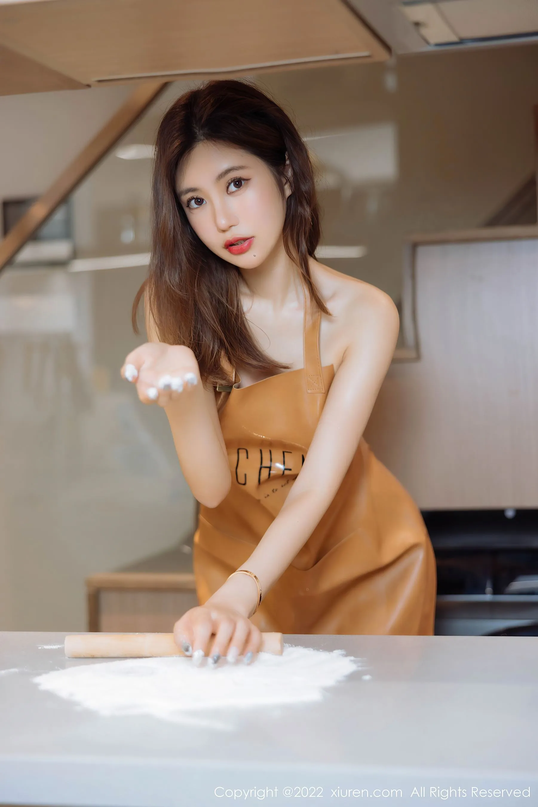 秀人网 No.5634 绮里嘉ula 厨娘美腿插图3