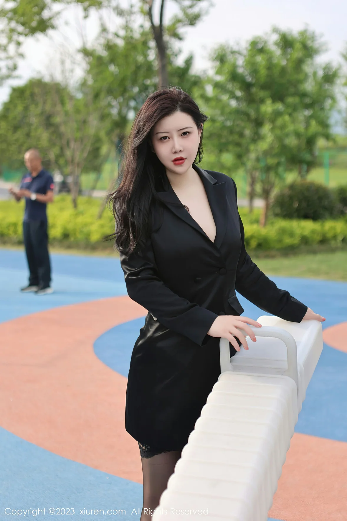 XiuRen 秀人 No.6805 王婉悠Queen 黑色风衣性感写真 [76P]高清在线欣赏-撸撸奈子