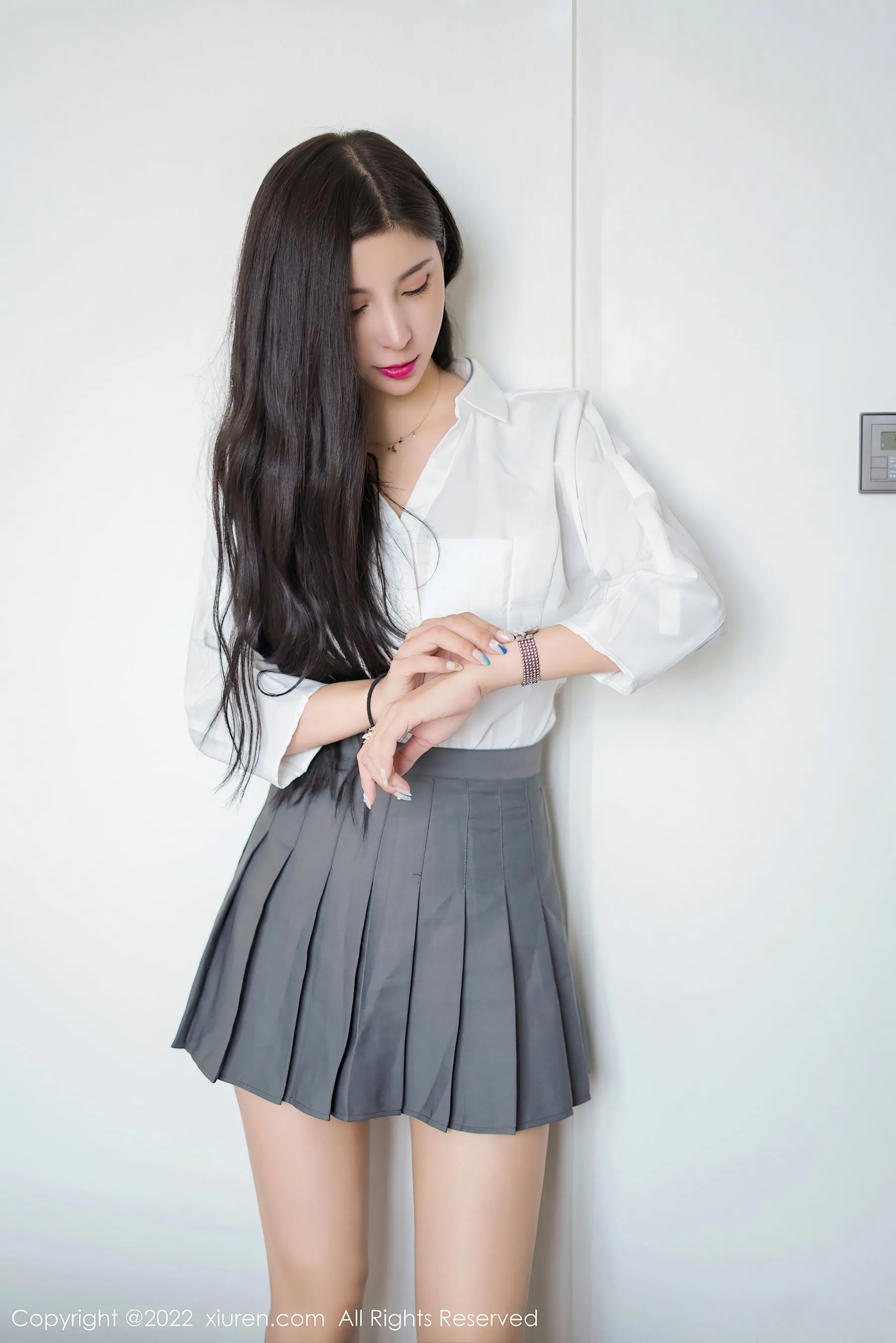 秀人网 No.4918 小蛮妖Yummy 美臀短裙插图1
