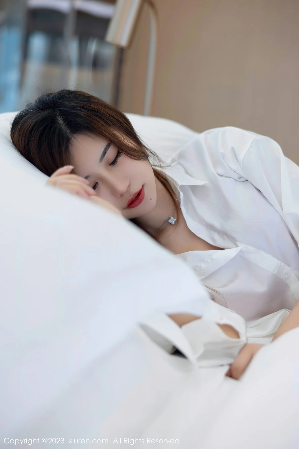 秀人网 No.7358 绮里嘉ula 村衣丝袜性感写真 [114P]高清在线欣赏-撸撸奈子