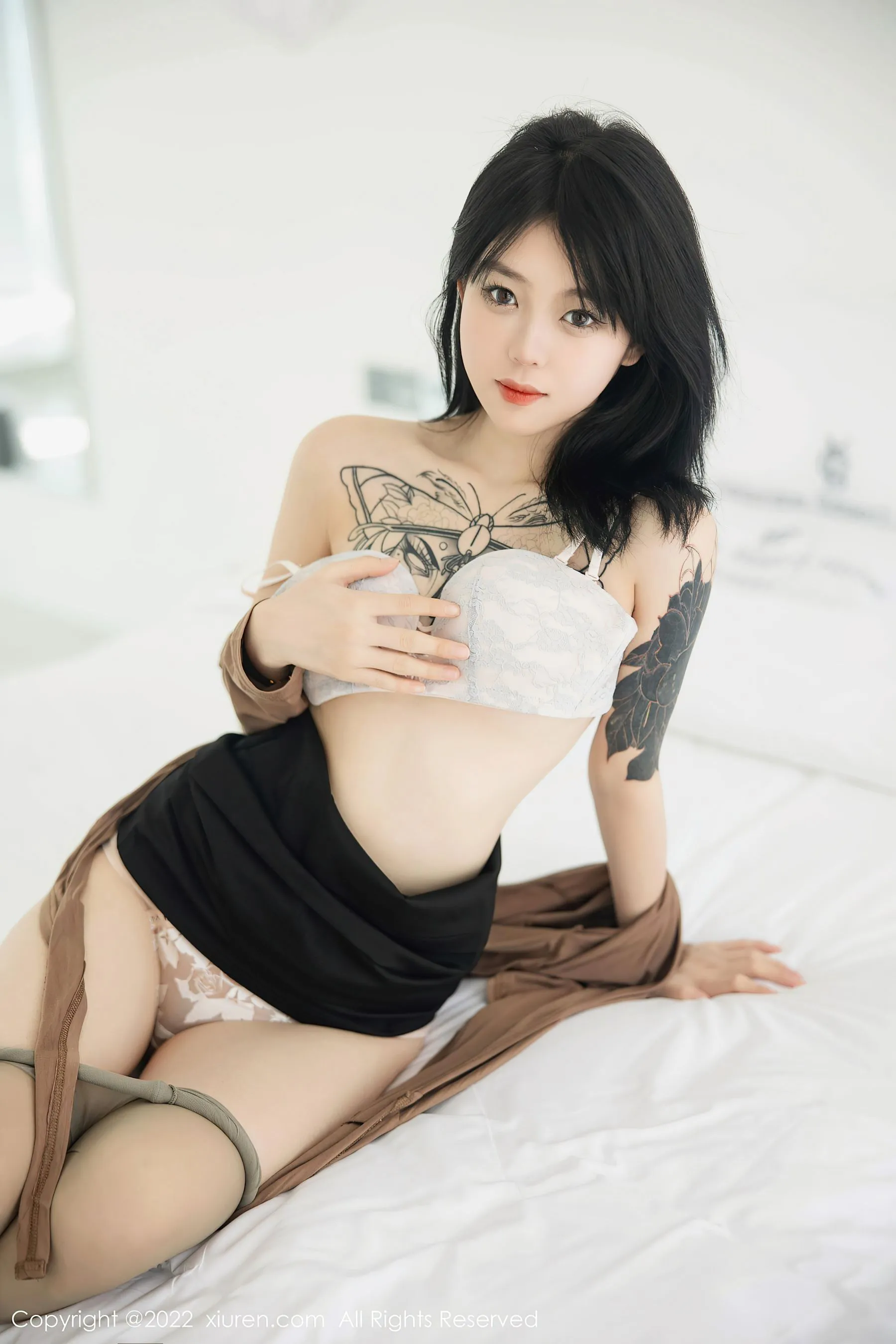 秀人网 No.5587 奶瓶. 大理旅拍高清在线欣赏-撸撸奈子