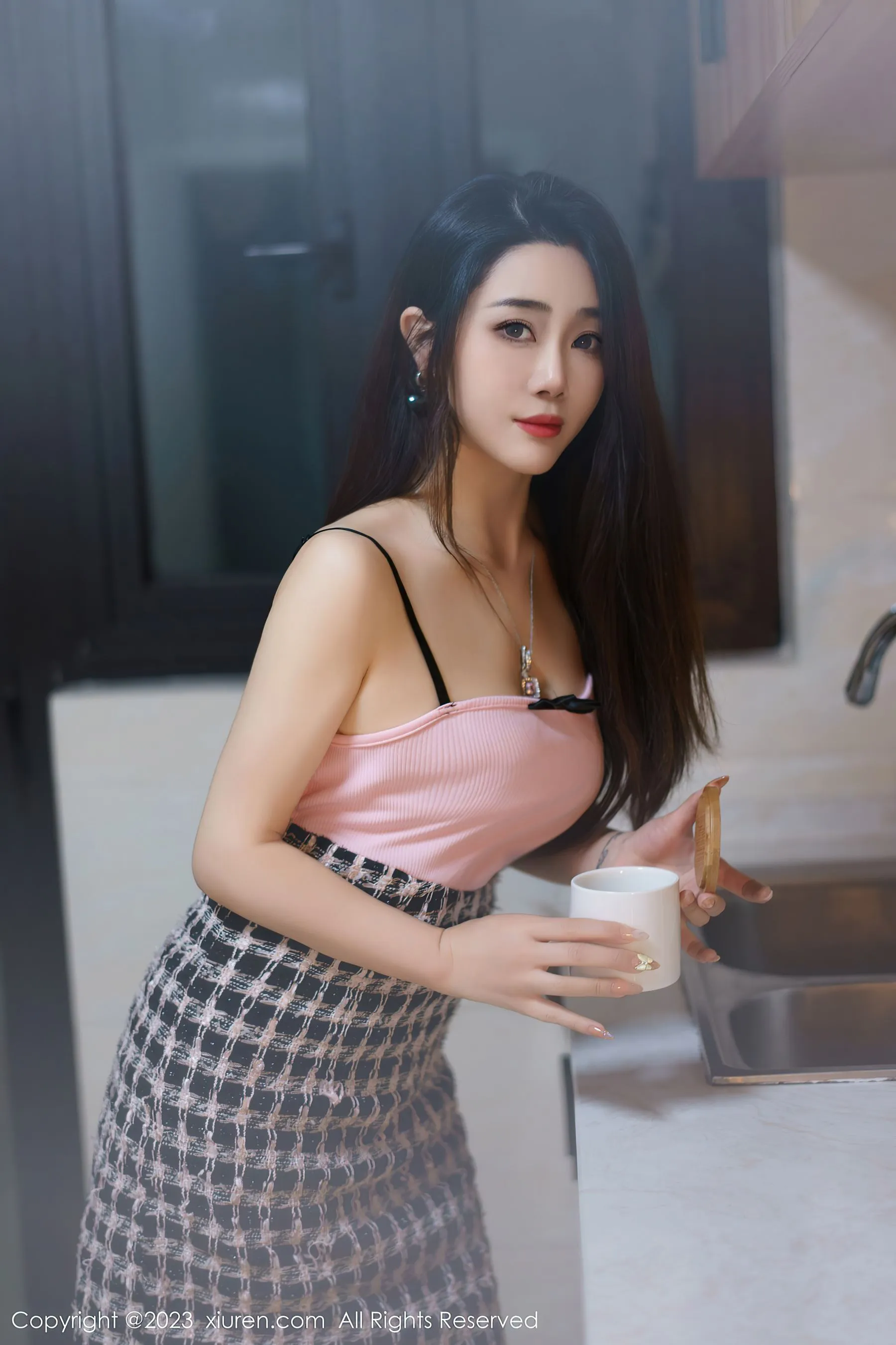 秀人网 No.6799 严利娅Yuliya 丰腴美臀高清在线欣赏-撸撸奈子