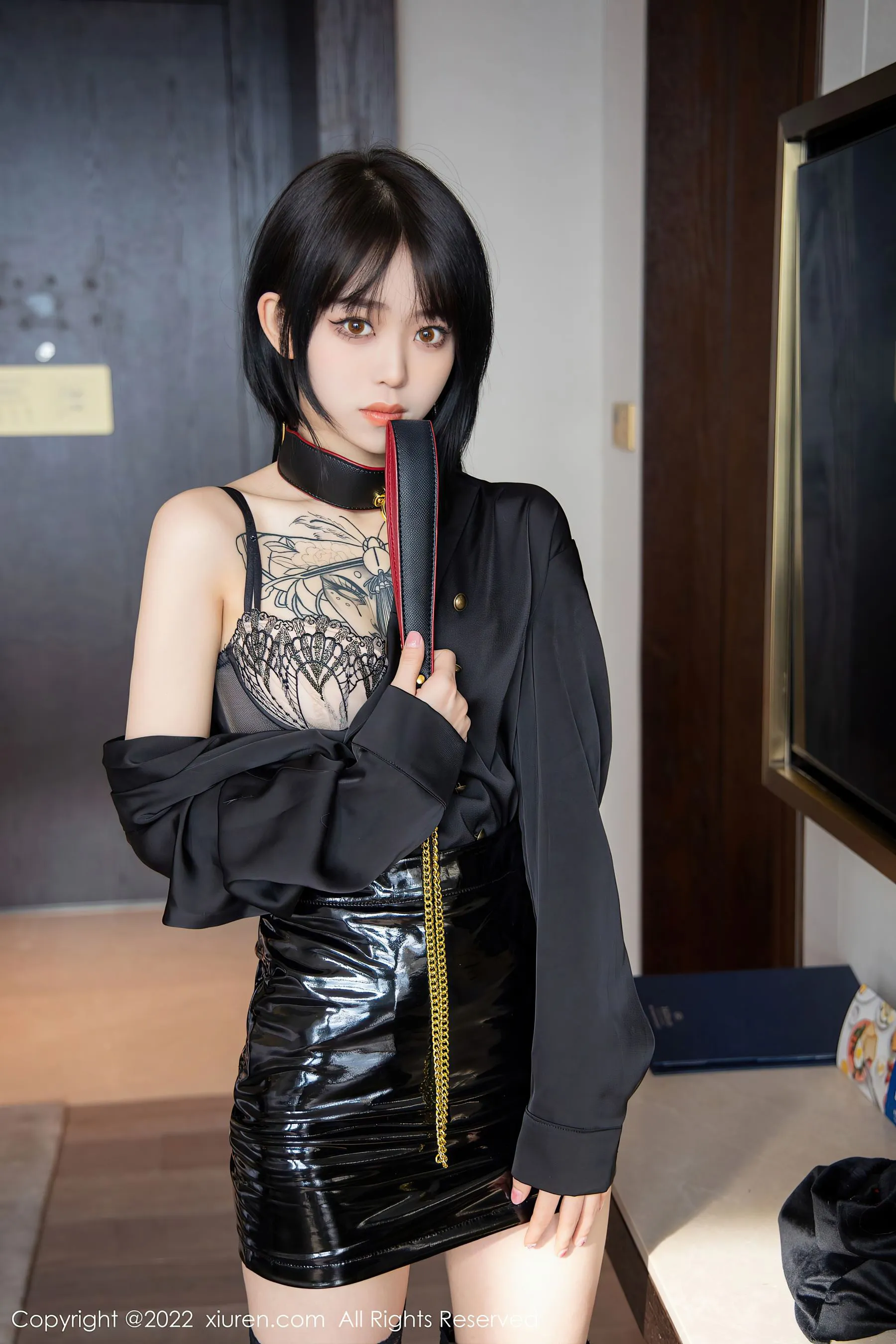 秀人网 No.4927 奶瓶. 黑丝美腿插图5