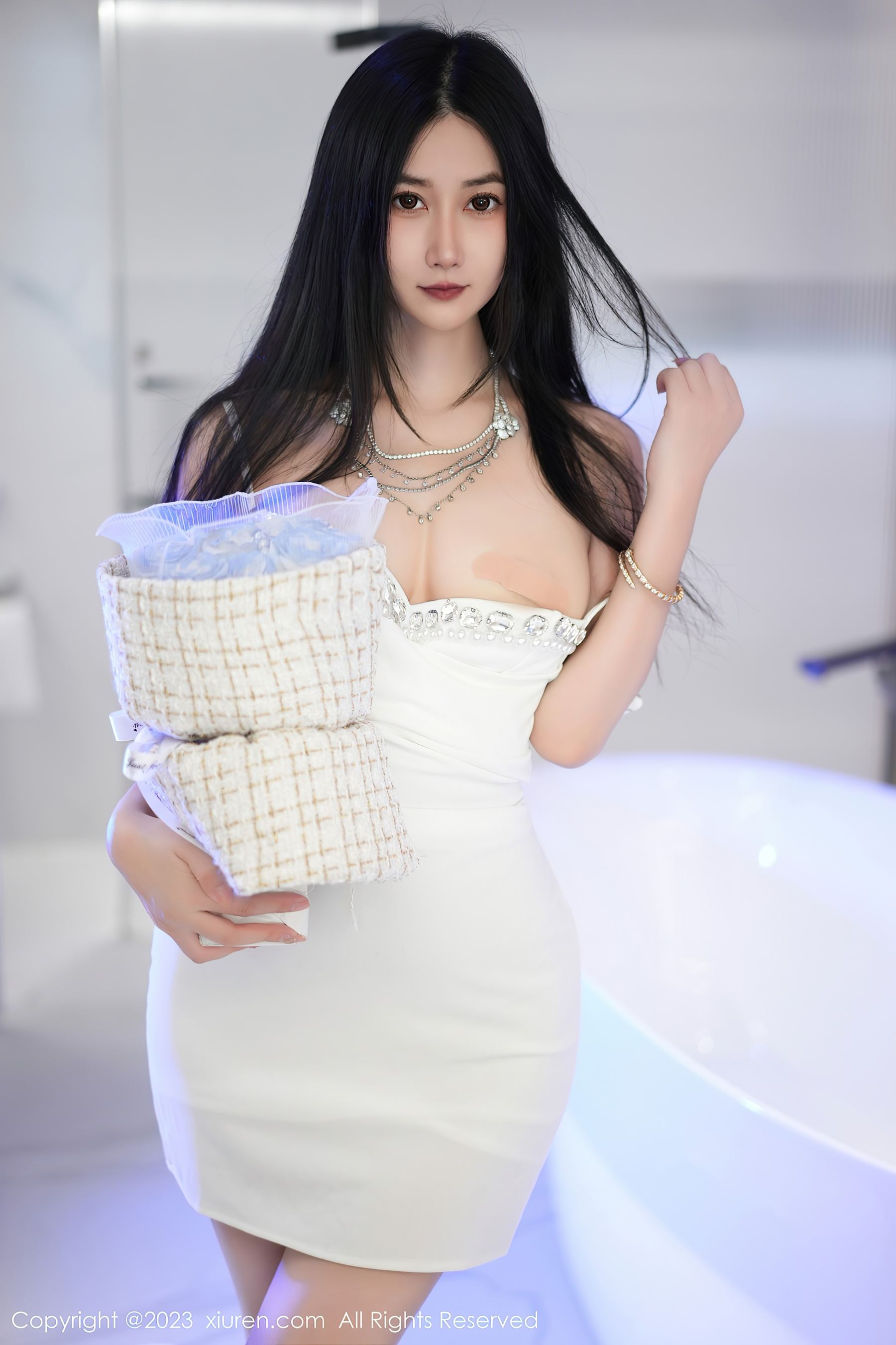 XiuRen 秀人 No.7447 laura阿姣 丰腴美腿高清在线欣赏-撸撸奈子