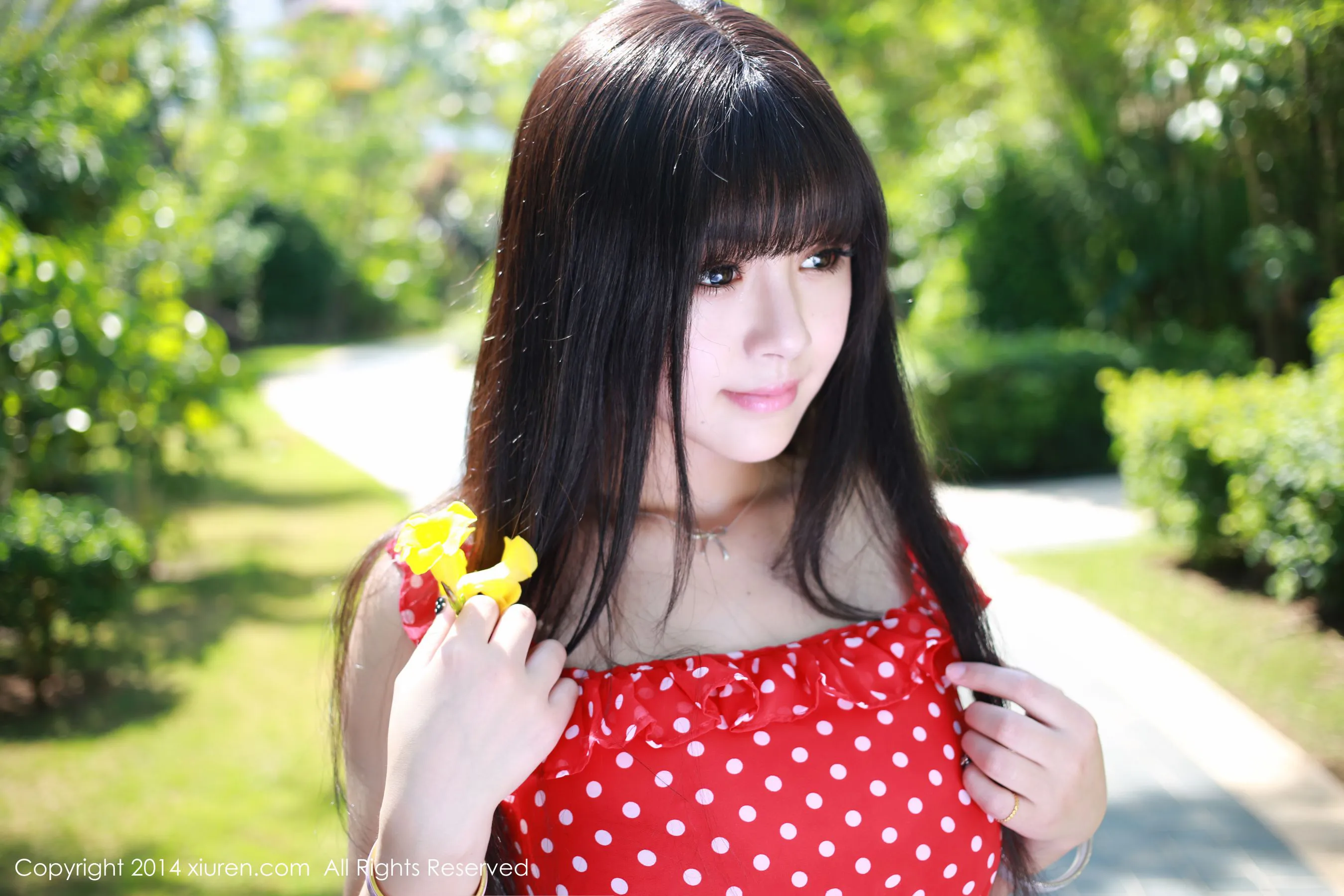 Barbie可儿(朱可儿)《三亚旅拍最后一集》 秀人网 No.164插图2