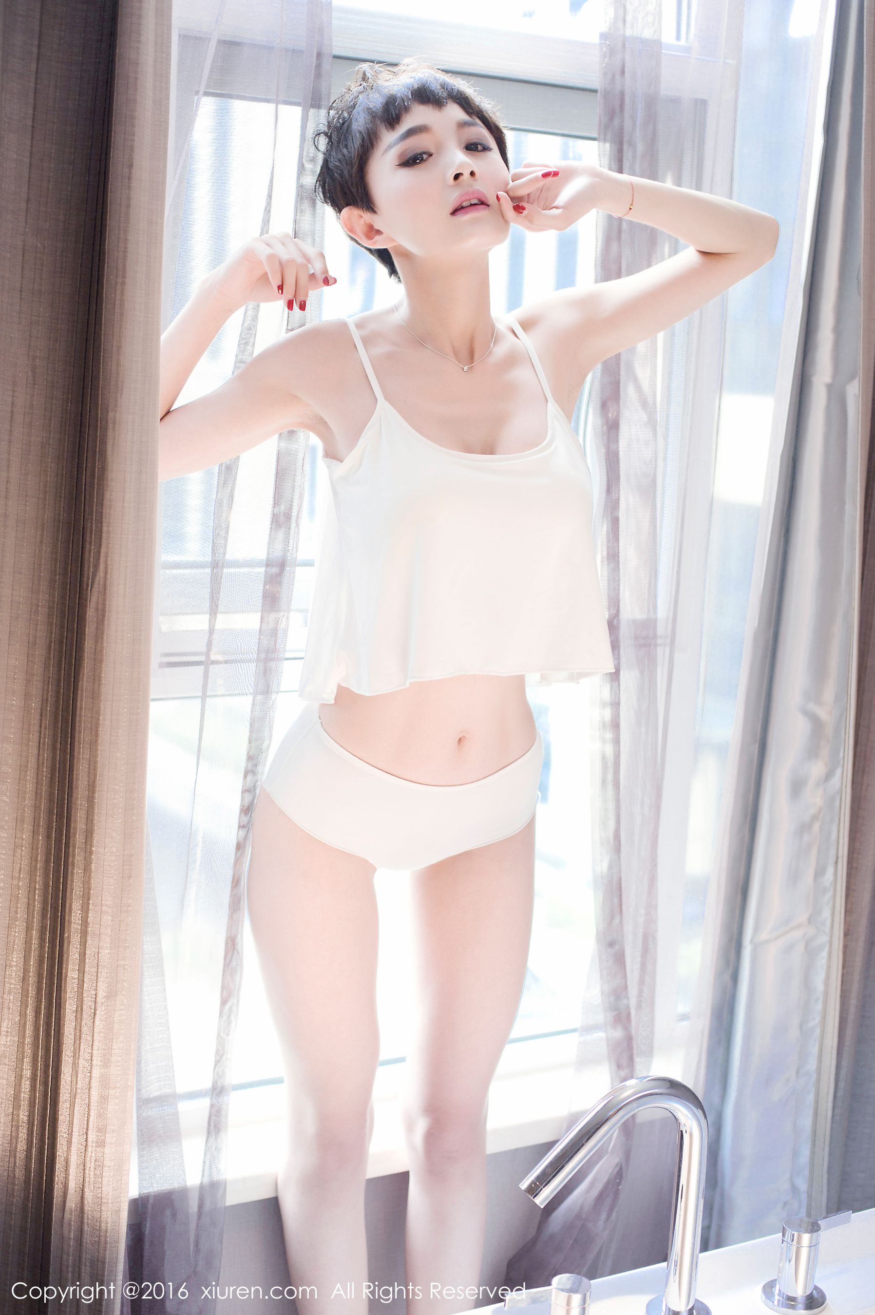 baby_kiki《制服衬衣、休闲内衬、浴缸湿身》 秀人网 No.600插图3