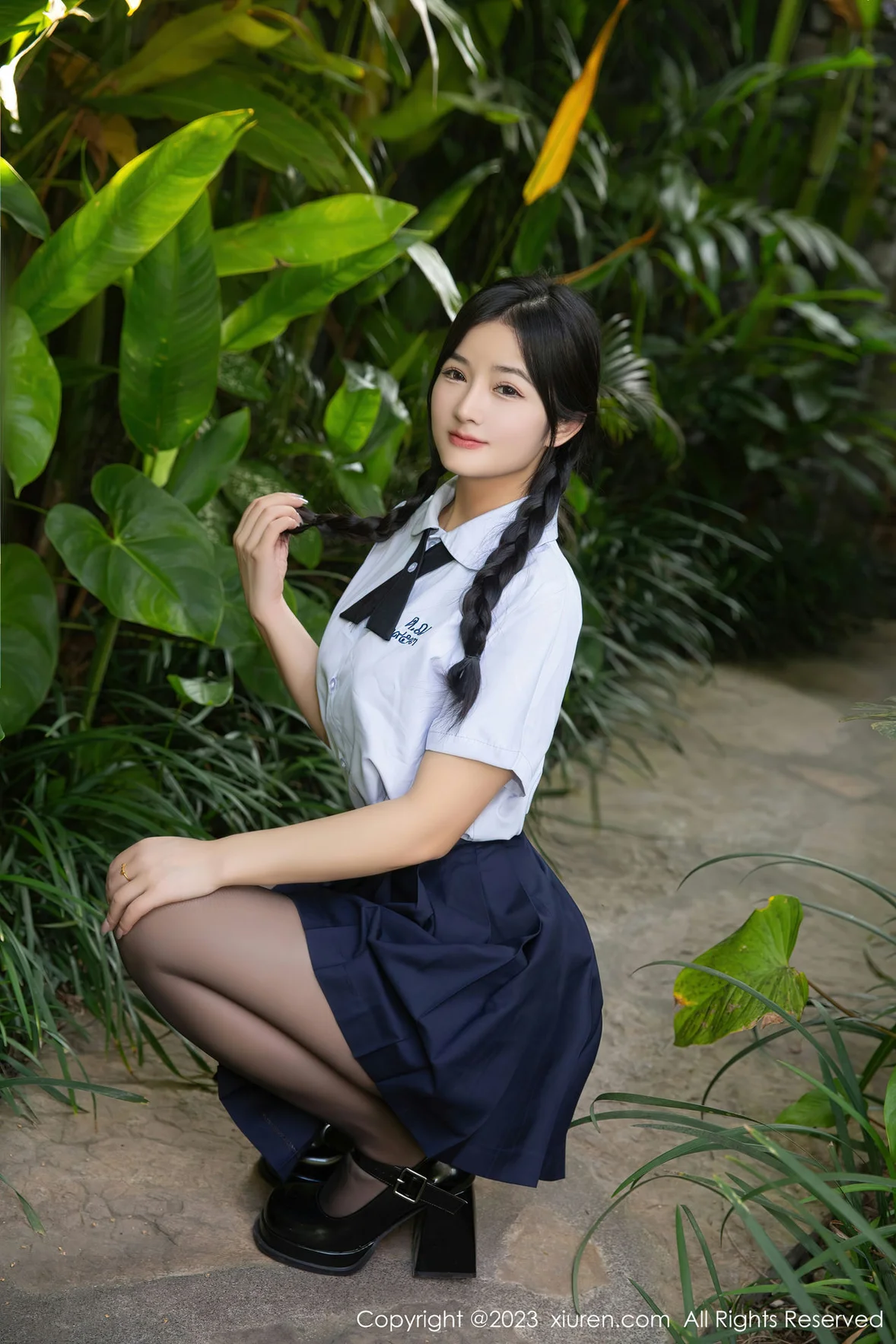 XiuRen 秀人 No.6940 谭小灵 新人学妹制服巴厘岛旅拍 [77P]插图1