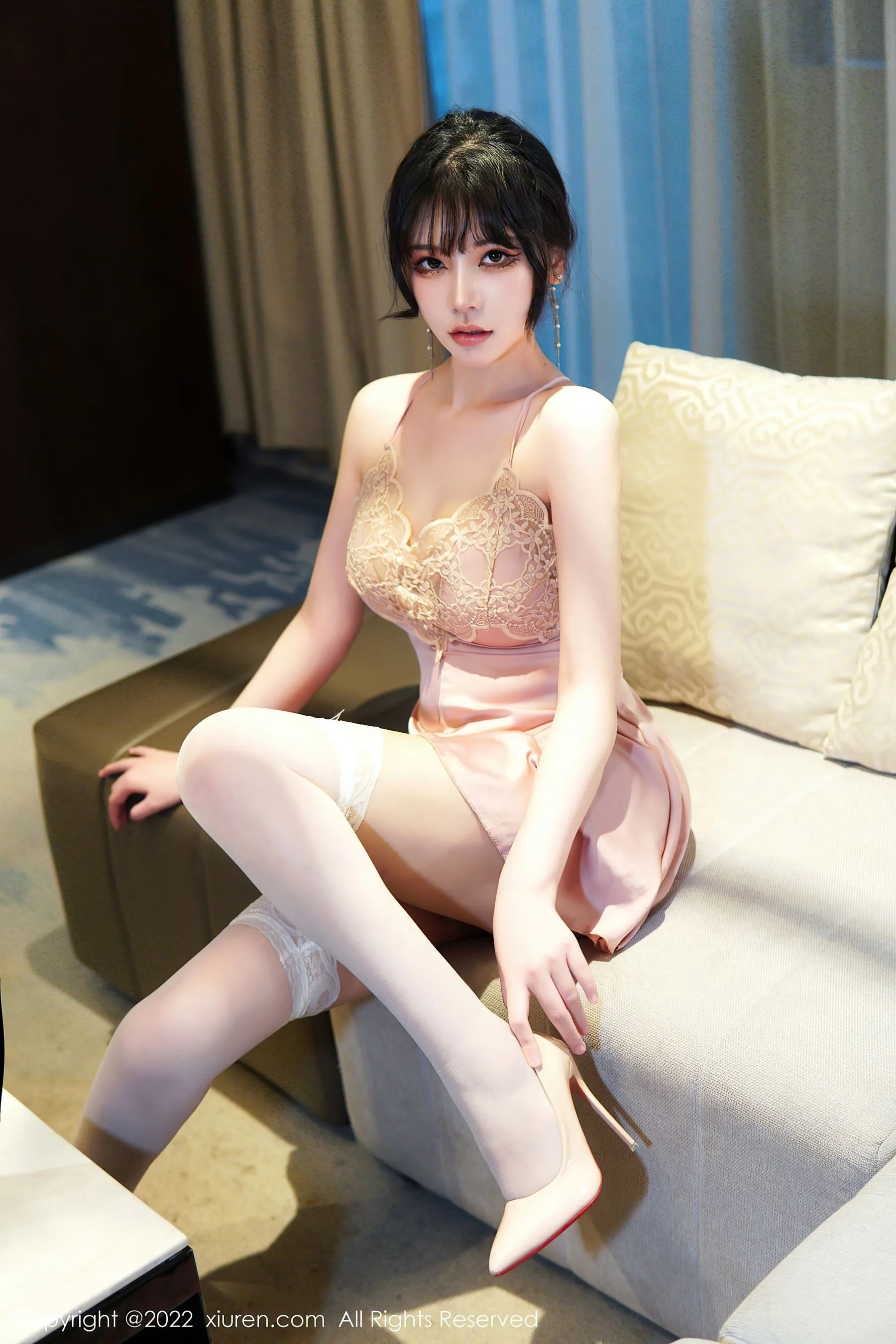 秀人网 No.6022 桃桃子高清在线欣赏-撸撸奈子