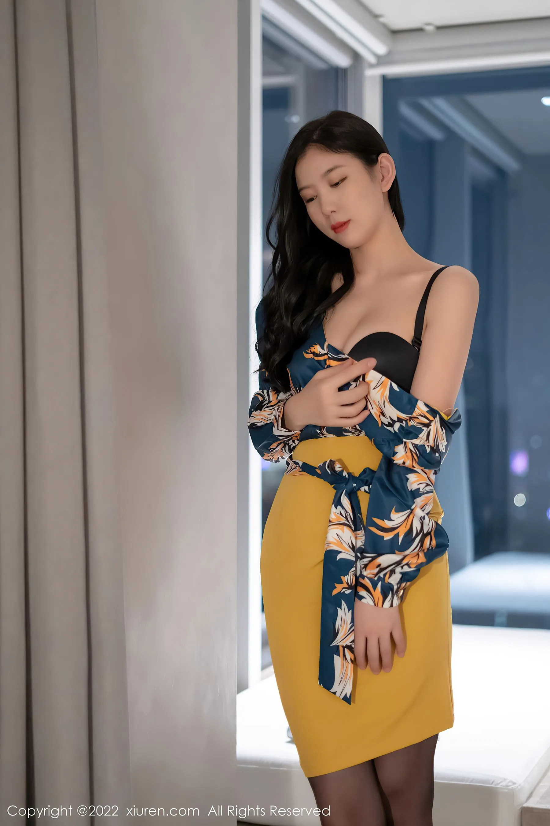 秀人网 No.4880 李雅柔182CM 黑丝美腿插图1
