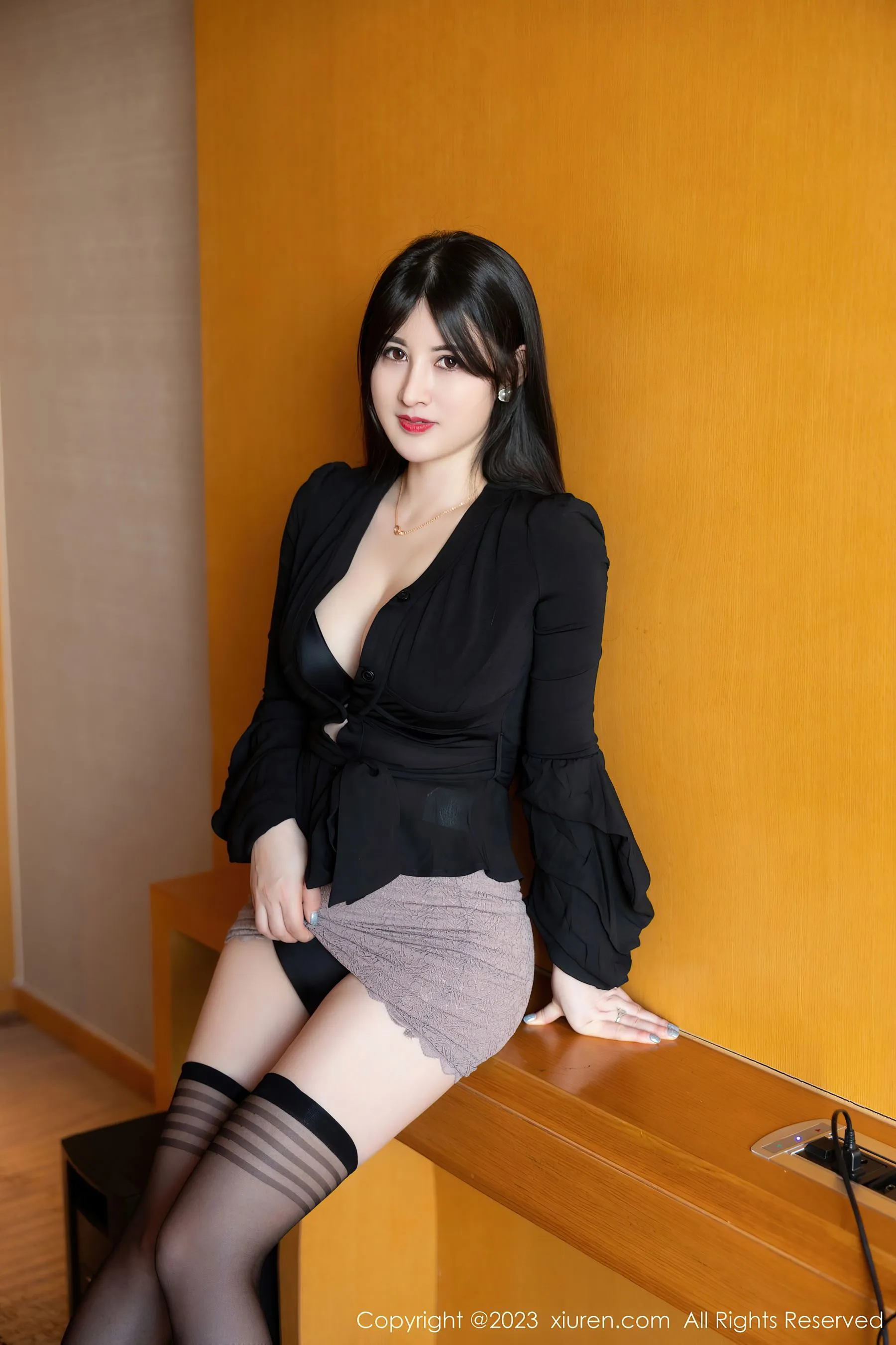 秀人网 No.6676 诗诗kiki 黑丝美腿插图4