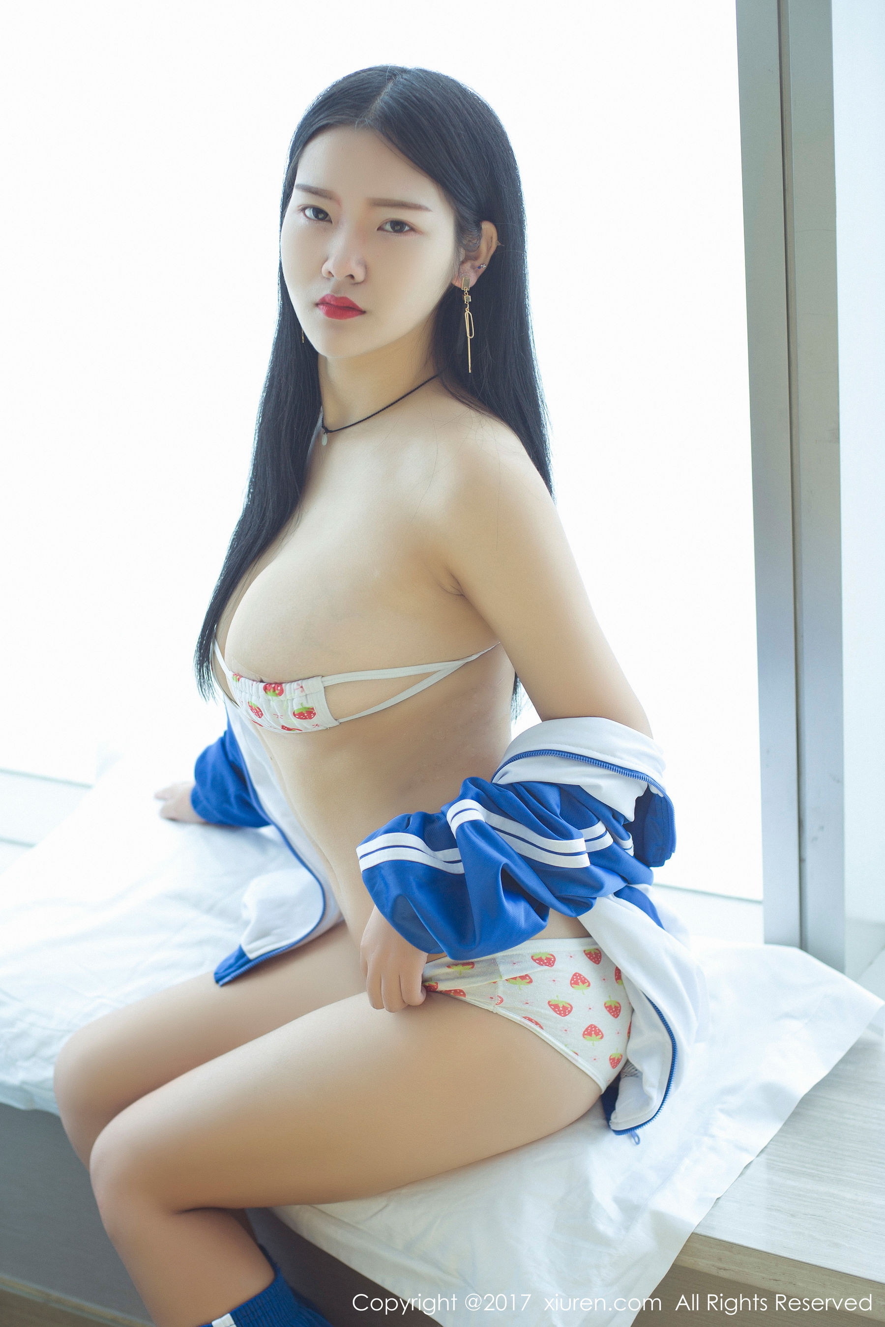 高冷欧码学生妹凌希儿 XiuRen 秀人网 NO.837插图2