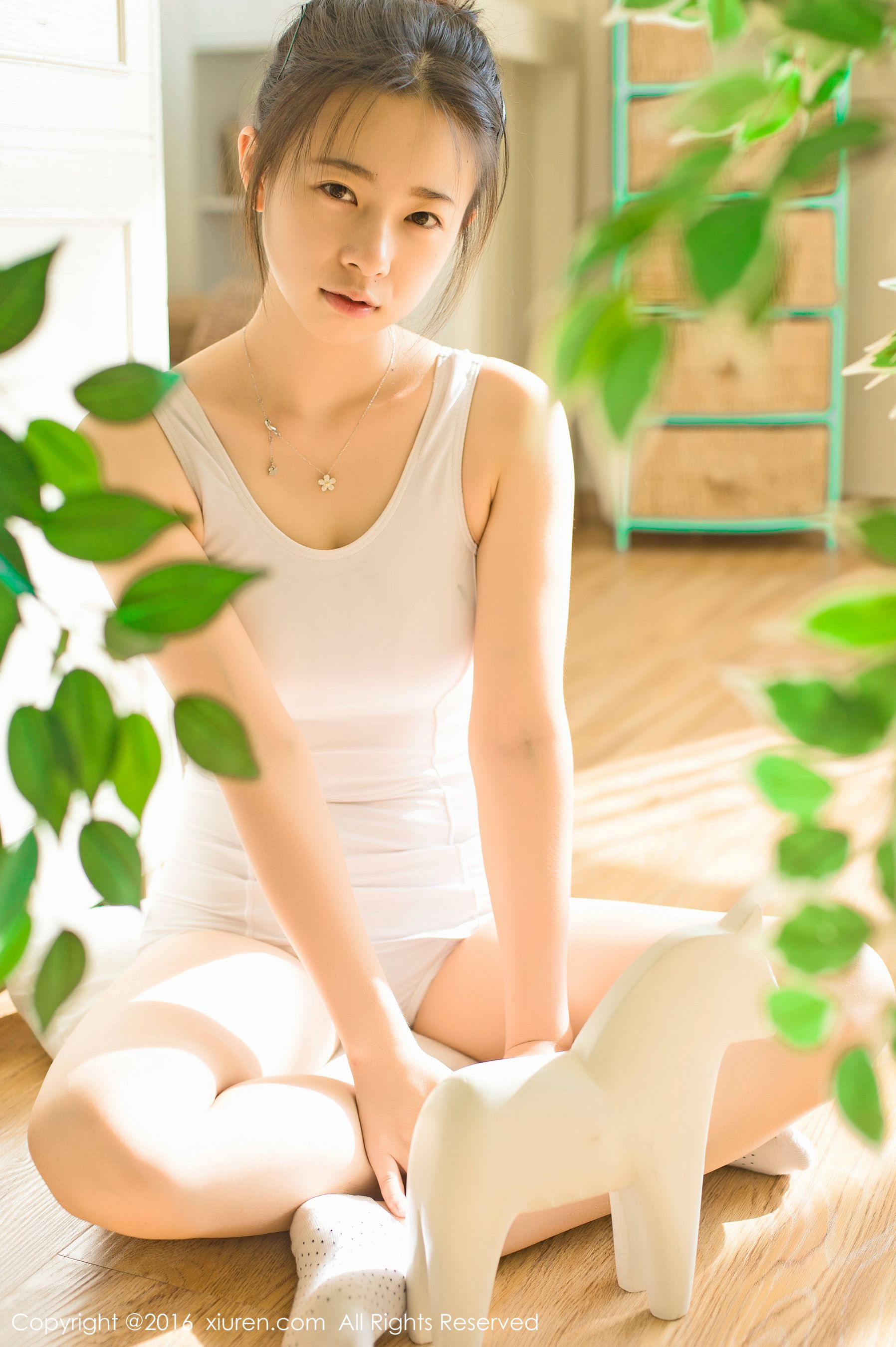 草莓zz(吴允芝)《清晨起床的智齿少女》 秀人网 No.641插图3