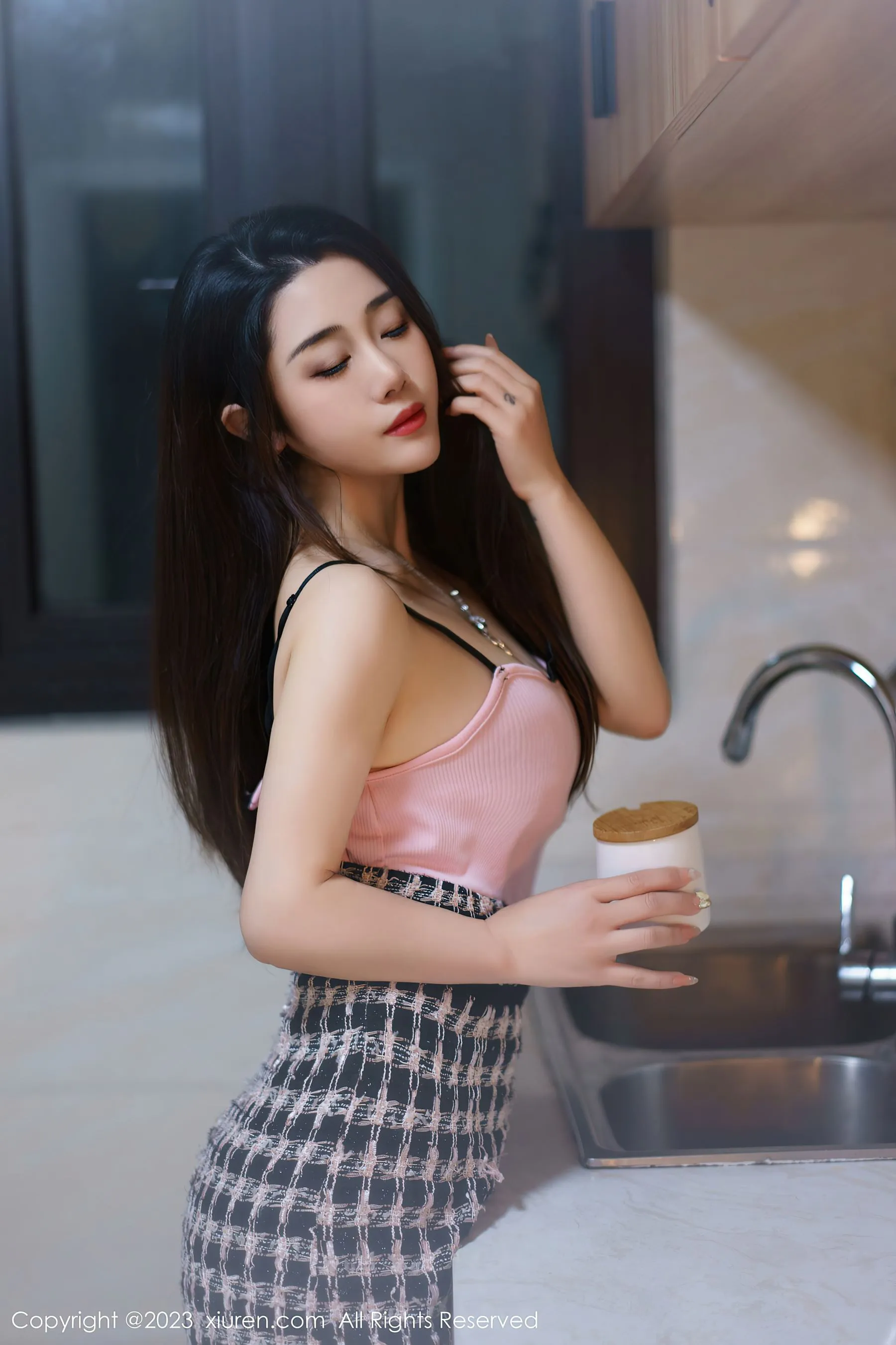 秀人网 No.6799 严利娅Yuliya 丰腴美臀插图2