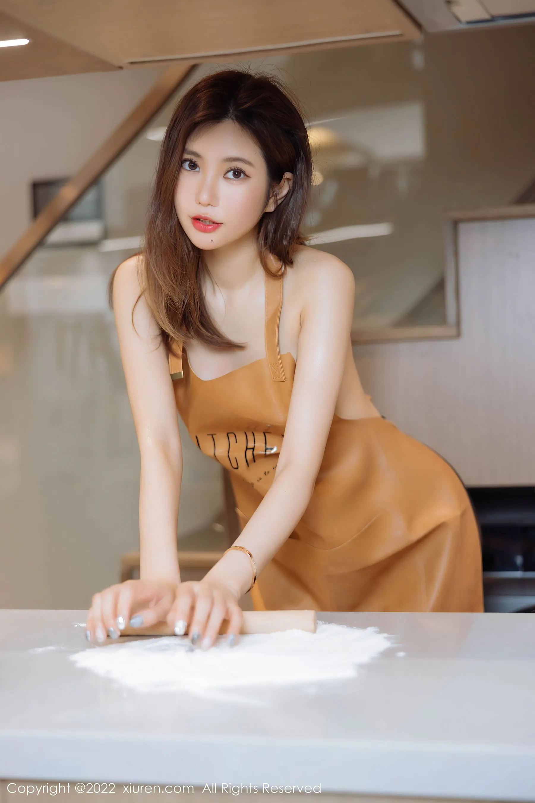 秀人网 No.5634 绮里嘉ula 厨娘美腿高清在线欣赏-撸撸奈子
