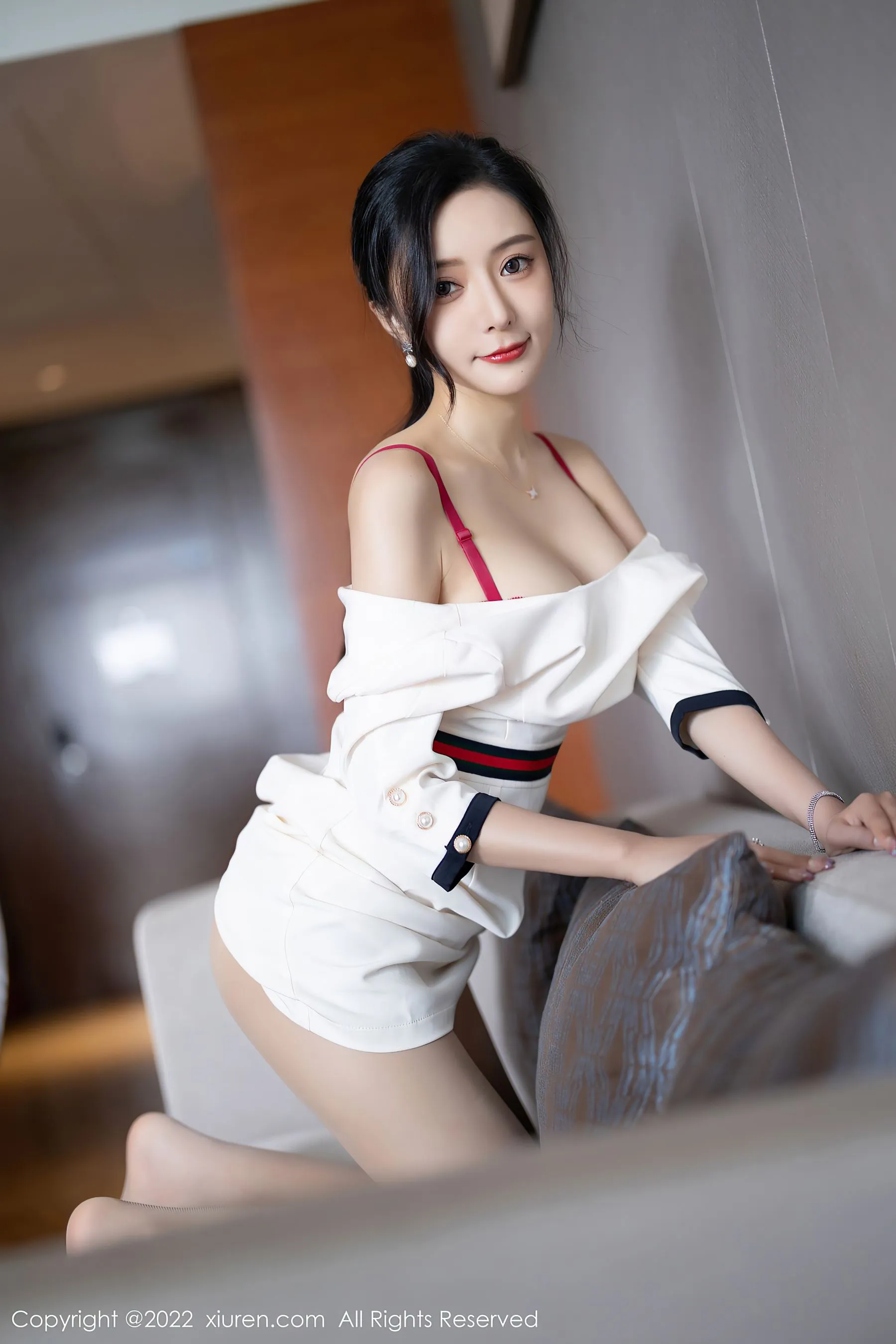 秀人网 No.4963 王馨瑶yanni 制服丝袜插图2